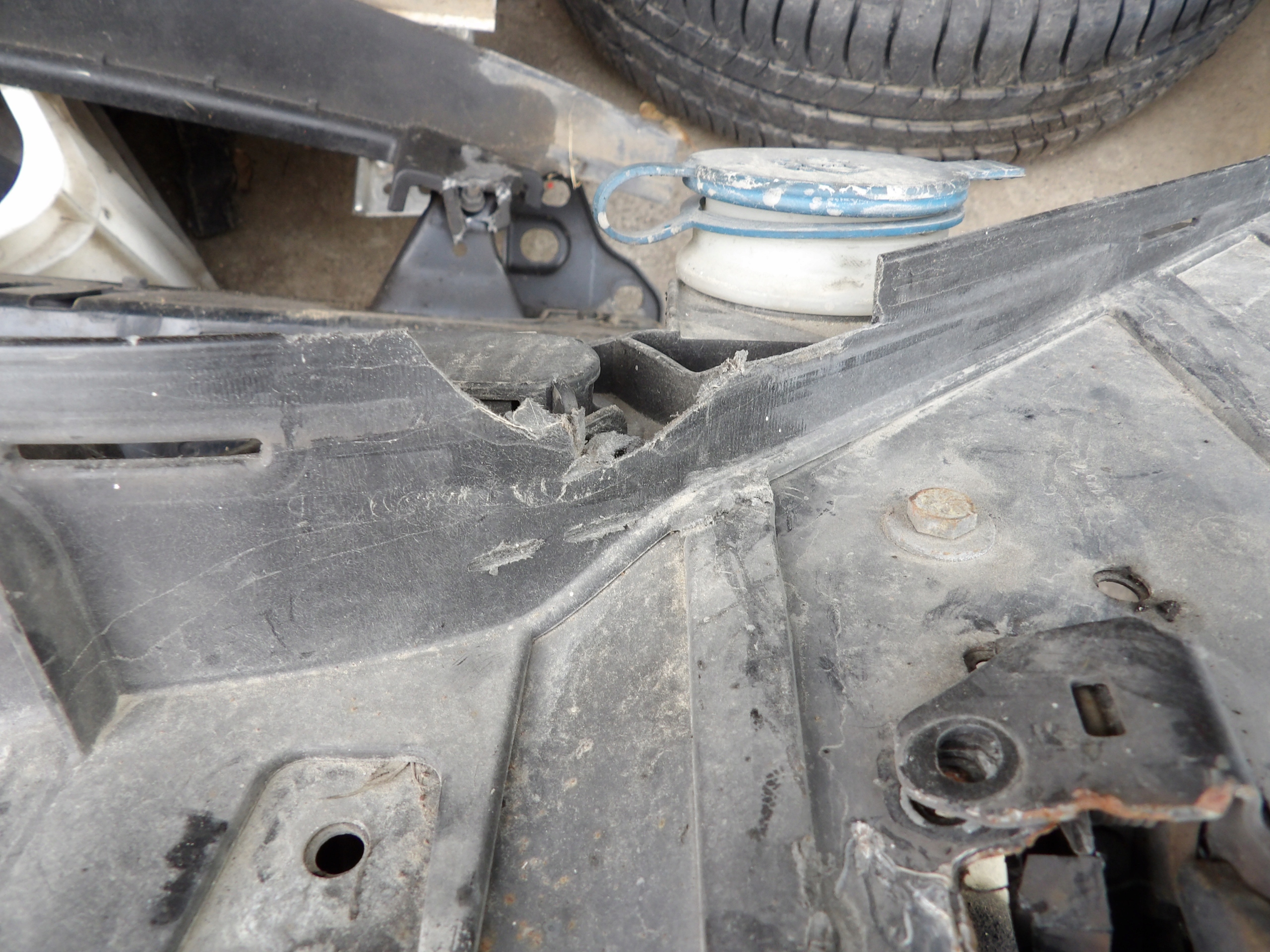 PAS PRZEDNI Z CHŁODNICAMI MERCEDES W166 3.0 Typ samochodu Samochody osobowe