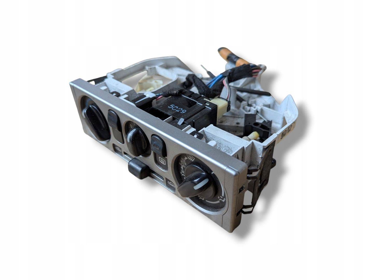 vezérlö panel a klímának Mazda MX-5 2 facelift NB 2003 N101-61-190A