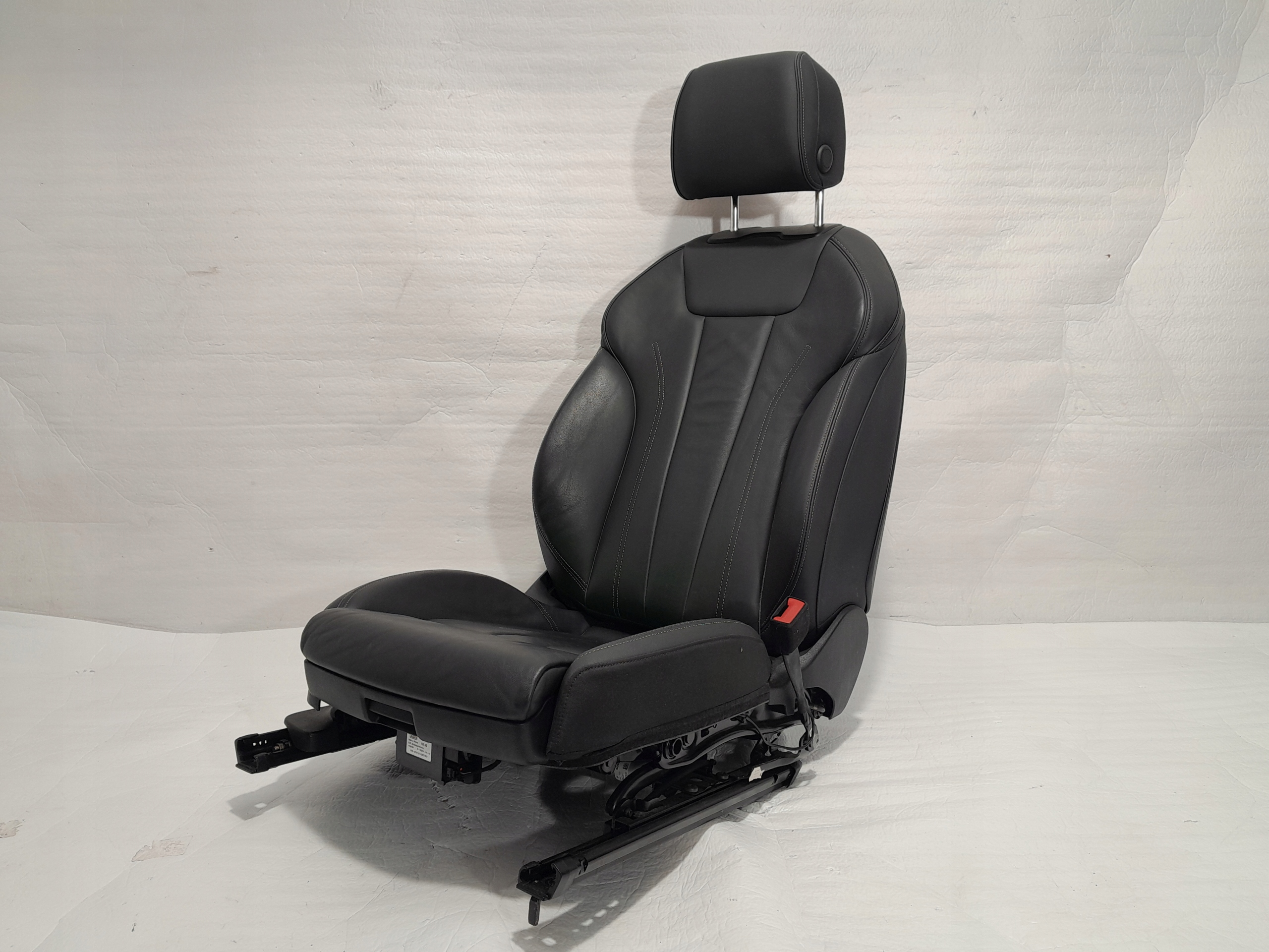 AUDI A4 B9 LIFT seat right front leather PODGRZEWANY 4M0959339