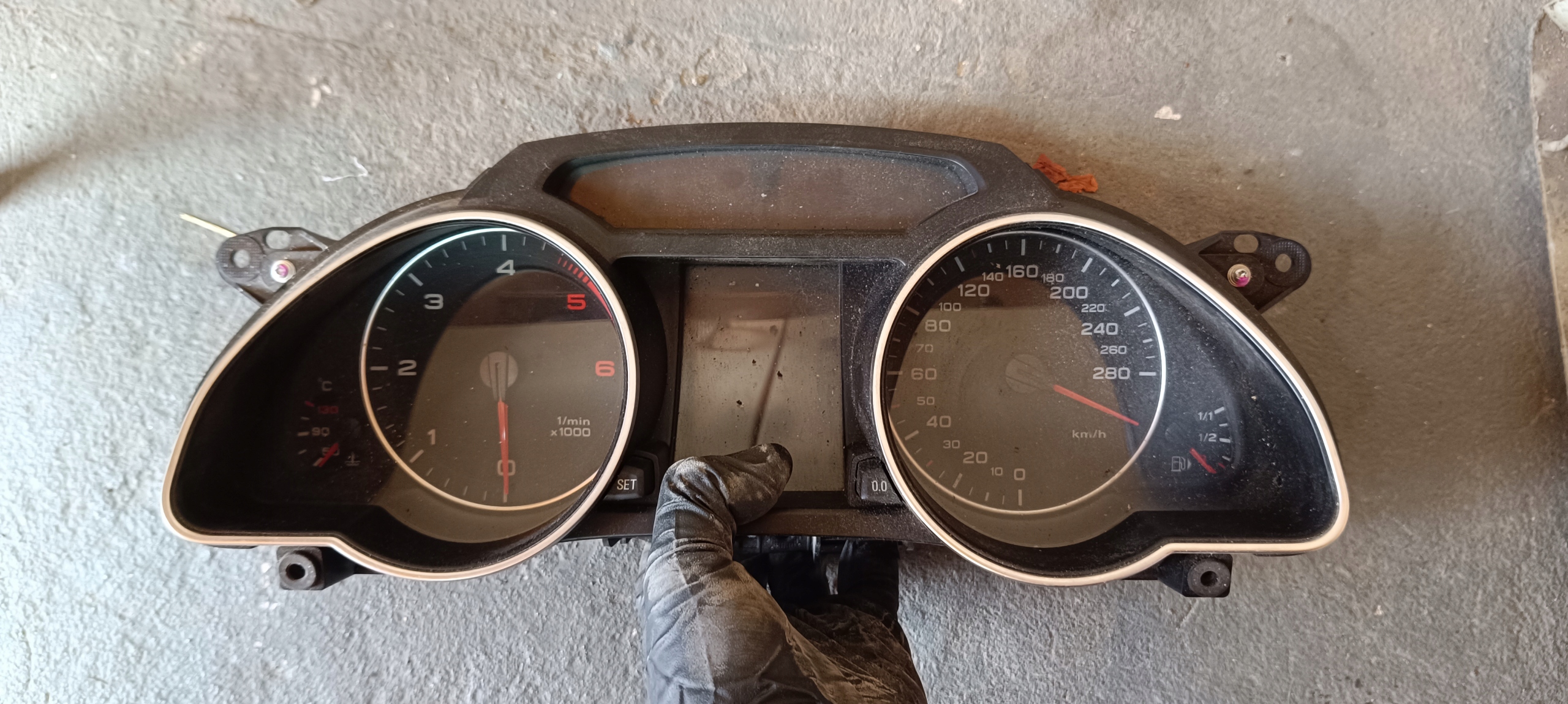 dials dials EUROPA AUDI A5 TDI 8T0920931A