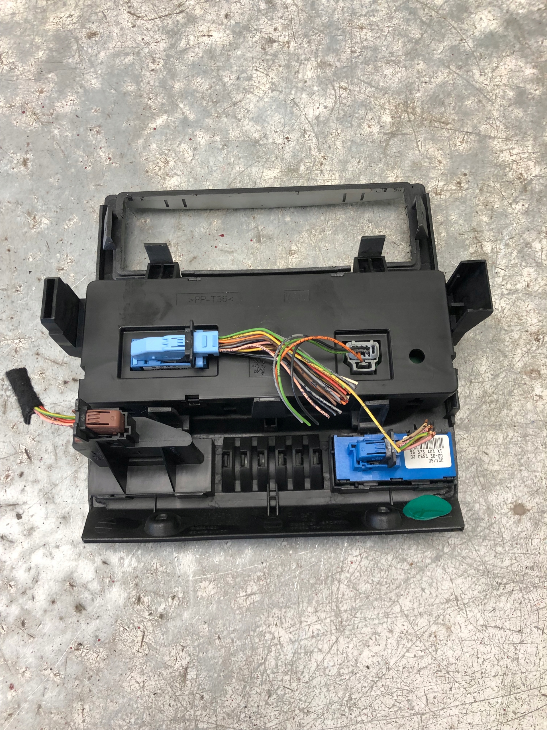 Unite commande clima Châssis PEUGEOT 1007 96530443XT 96573403XT 9647541477
