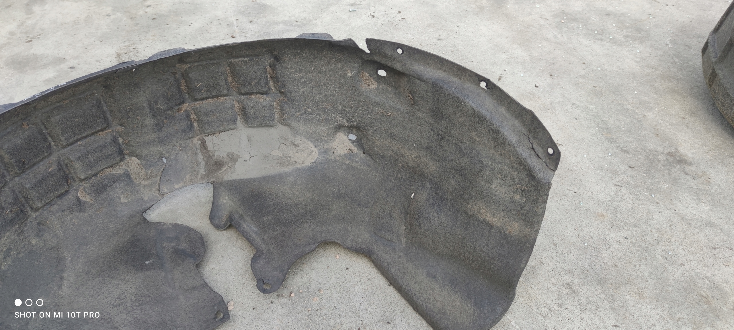 mudguard left rear part AUDI A6 C7 4G0810171A