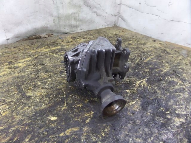 VOLVO XC70 XC90 РЕДУКТОР 30700027