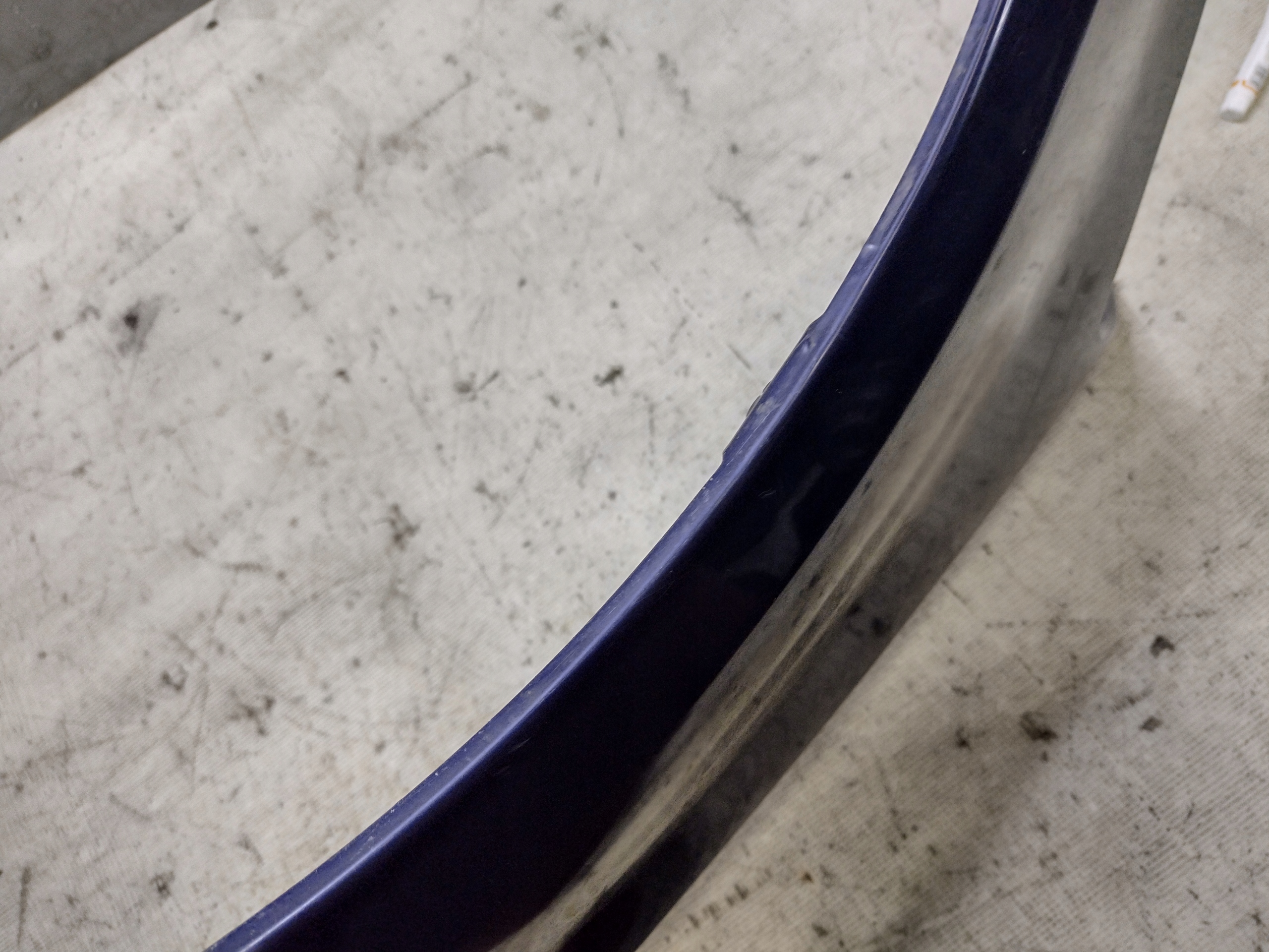fender left front Volkswagen Fox k: LB5N
