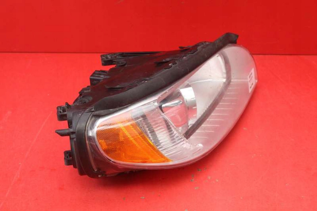 REFLEKTOR right light front XENON EU VOLVO XC70 2 II 07-13