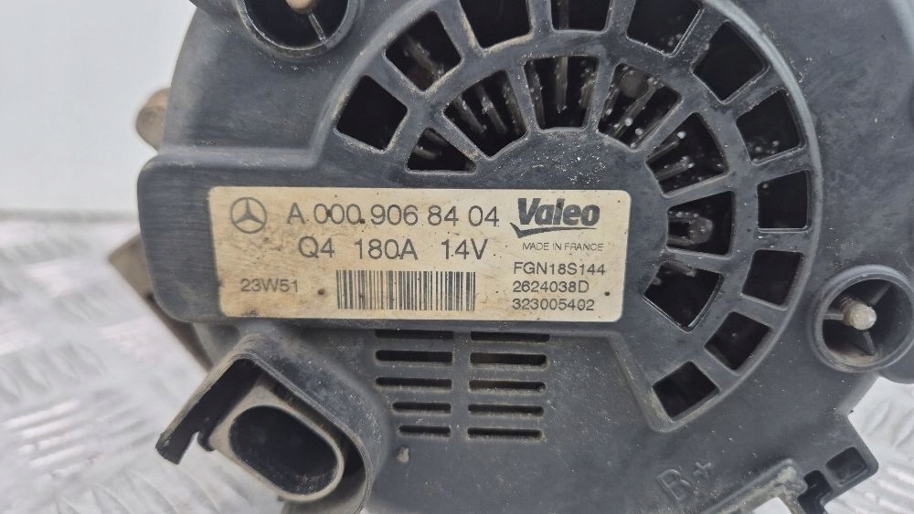 Mercedes Sprinter W907 W910 2.2d Alternator A0009068404 OM651