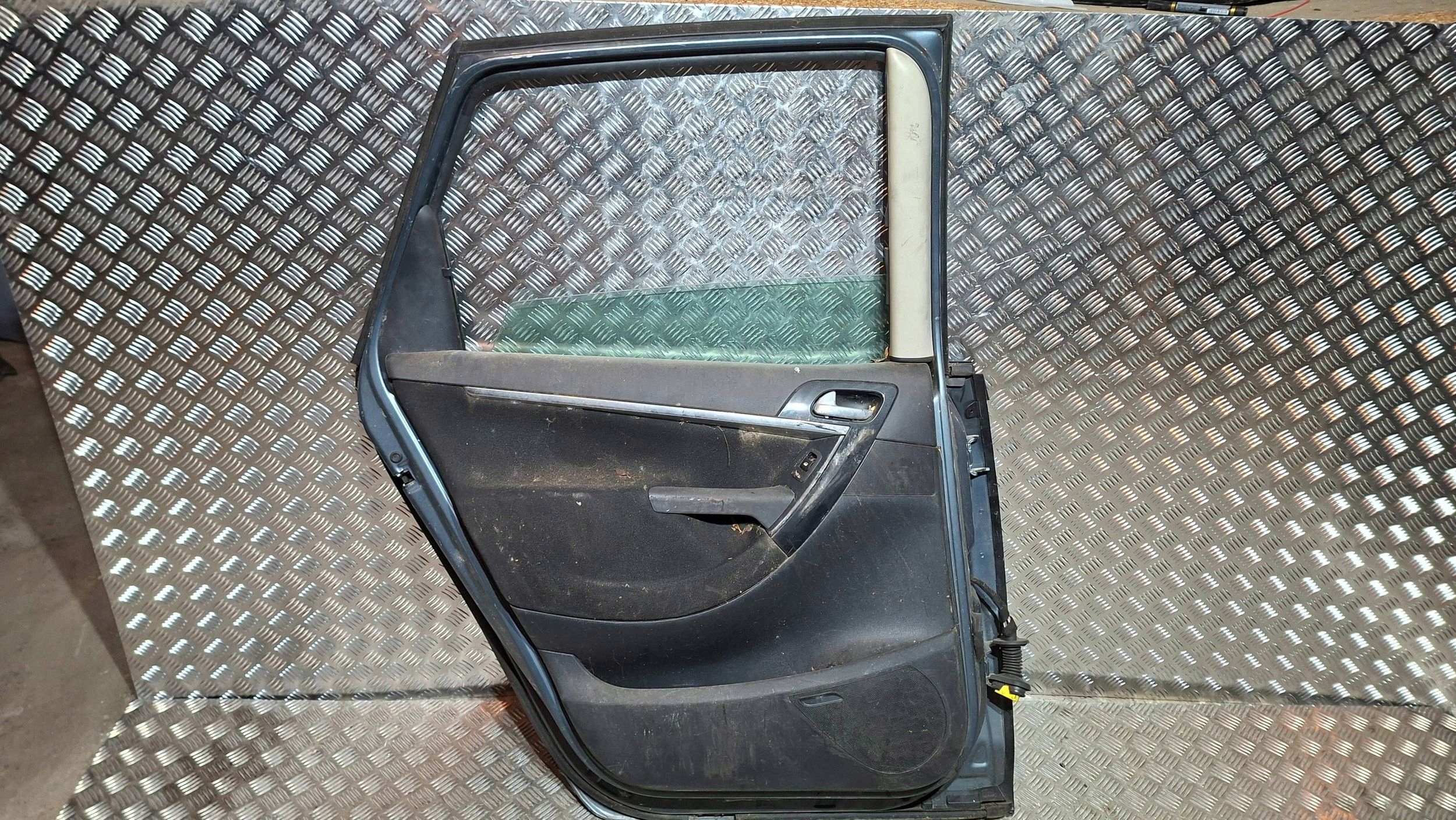 door left rear part CITROEN C4 PICASSO and 2006