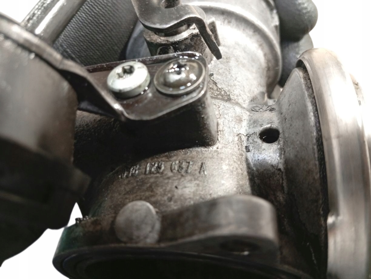 EGR valve VW PASSAT B5 FL 1.9 TDI AVF 038129637A