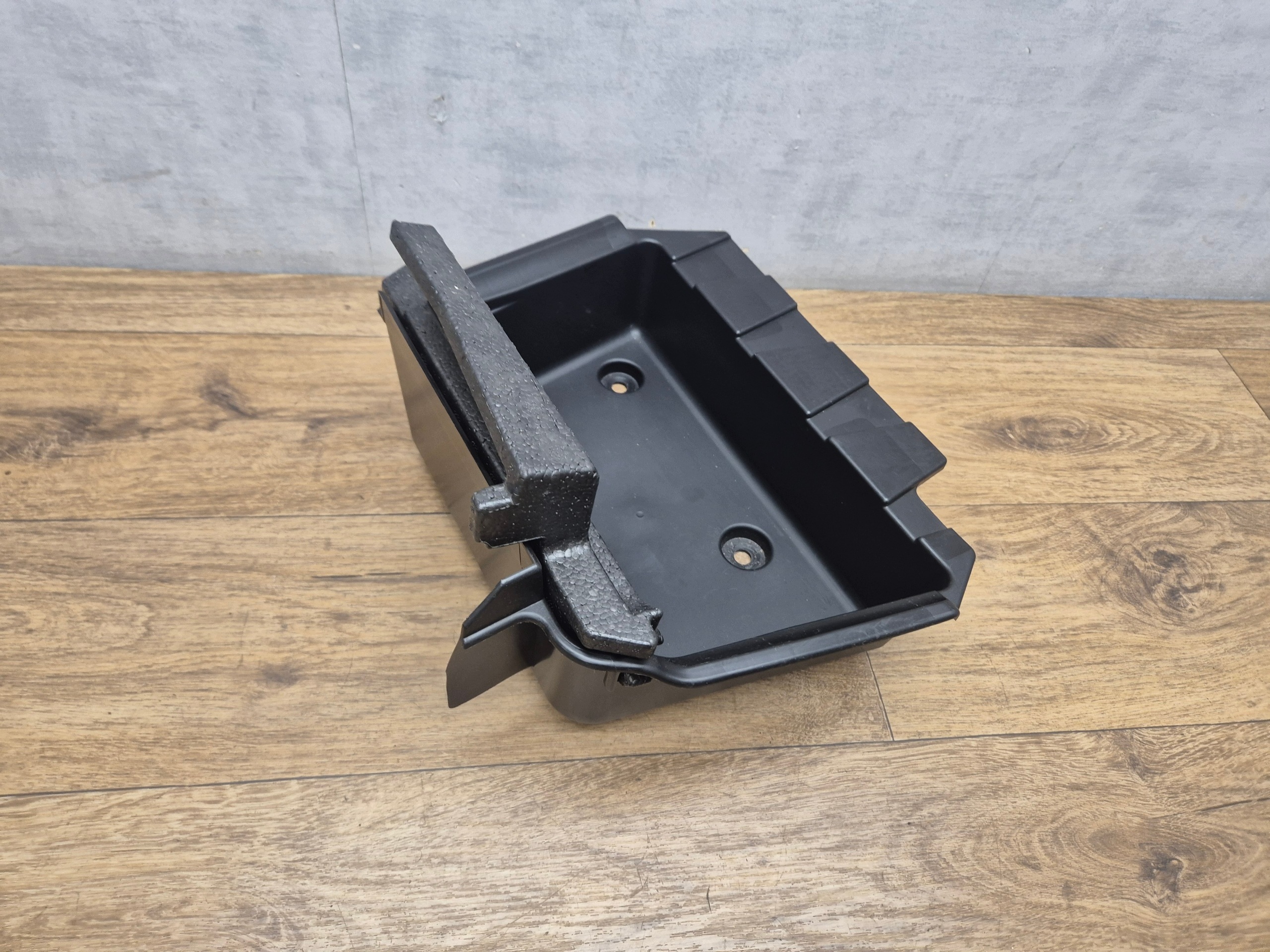BMW G20 G80 G22 G82 right passenger compartment plato boot sump 7451292