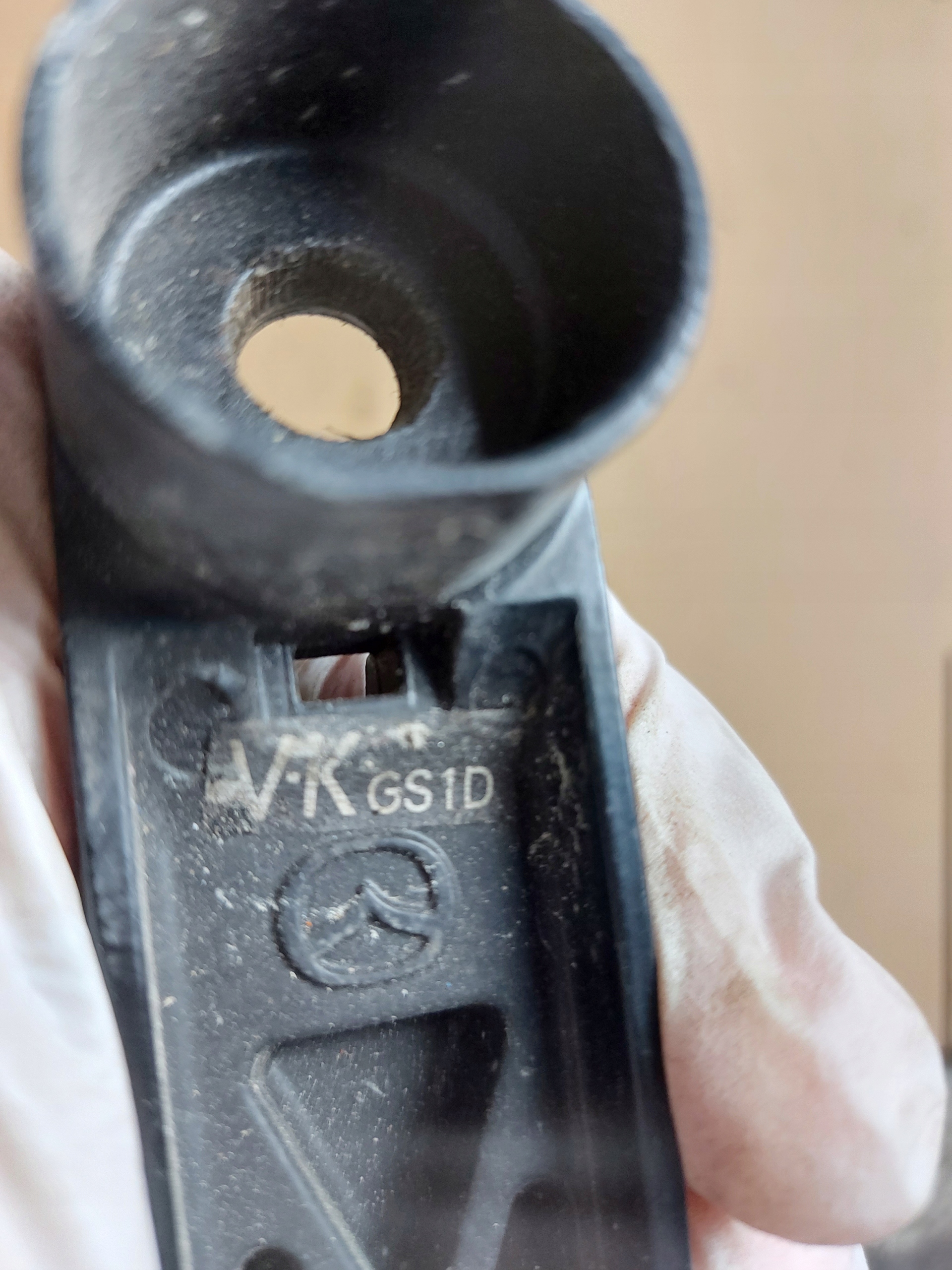 wiper arm PIORO front MAZDA 6 GH GS1D OE EU
