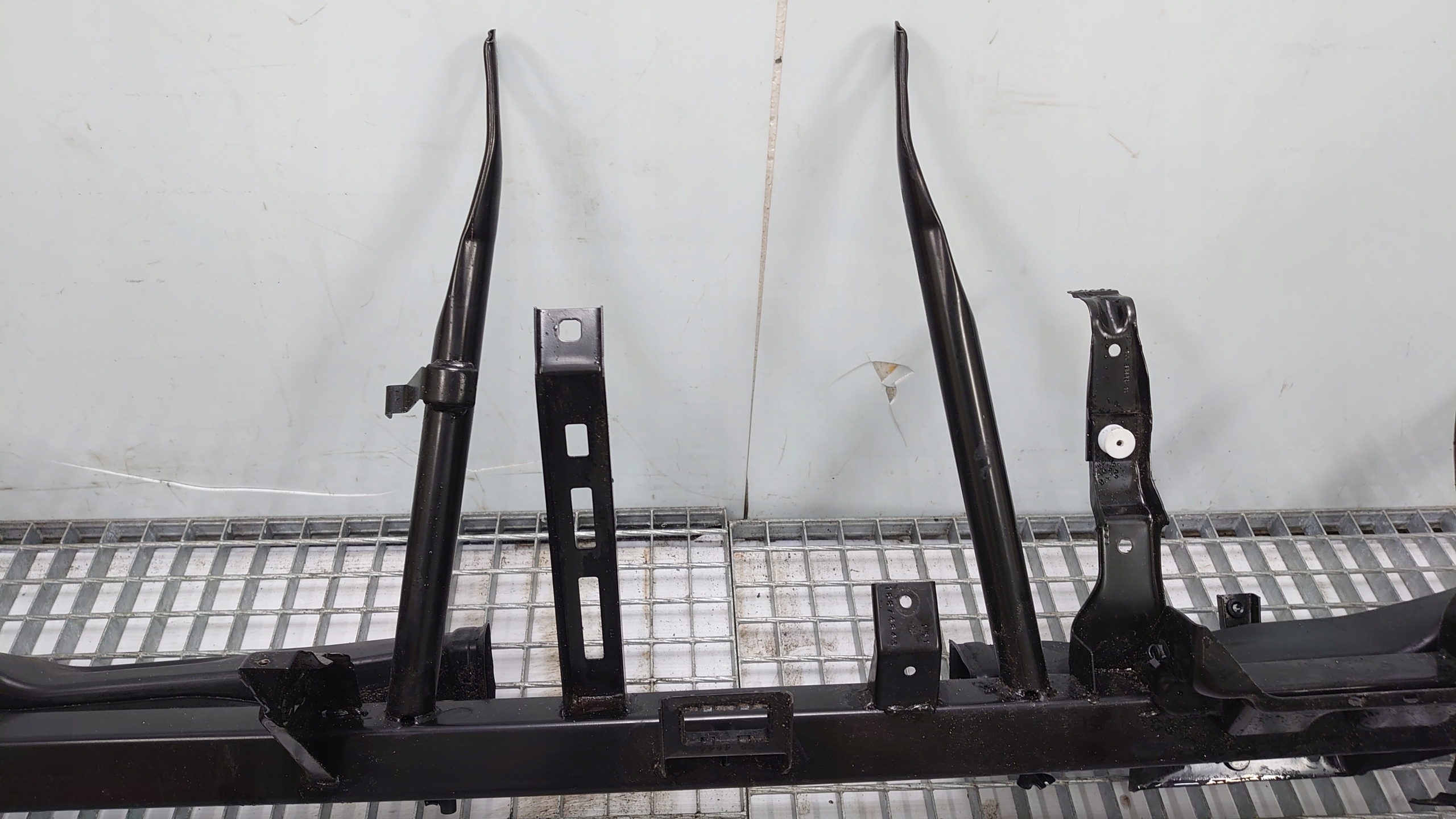 MERCEDES GL X164 Support Console Sous KONSOLE A1646200186