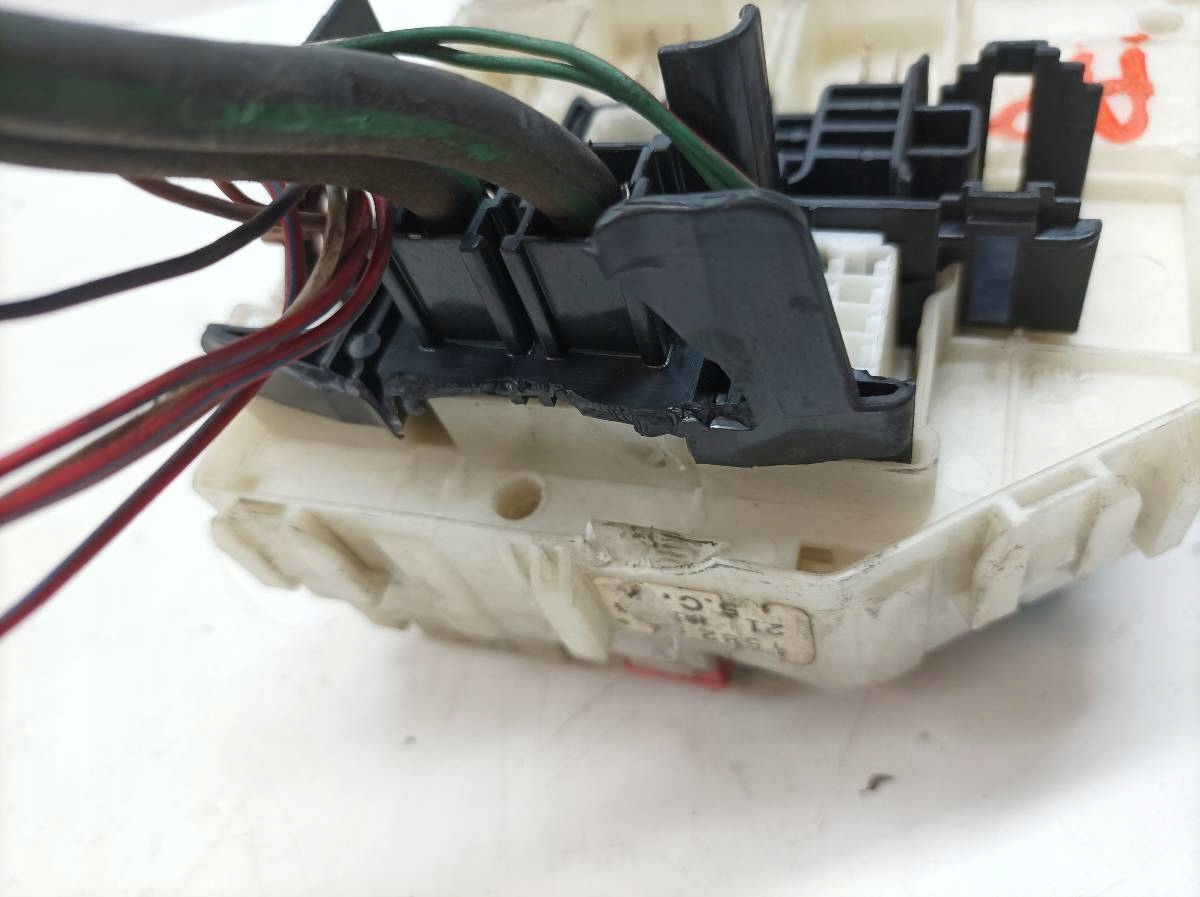 Module fusibles 2.0 D 115KM Toyota RAV4 II (2000-2005)