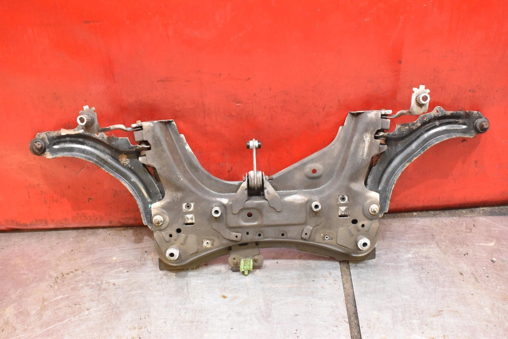 axle beam sider subframe axle beam front RENAULT CAPTUR 1 and 1.5 DCI 90 KM 13-17