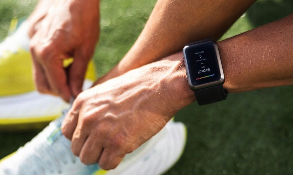 Smartwatch HUAWEI Watch D Czarny Lokalizator GPS tak