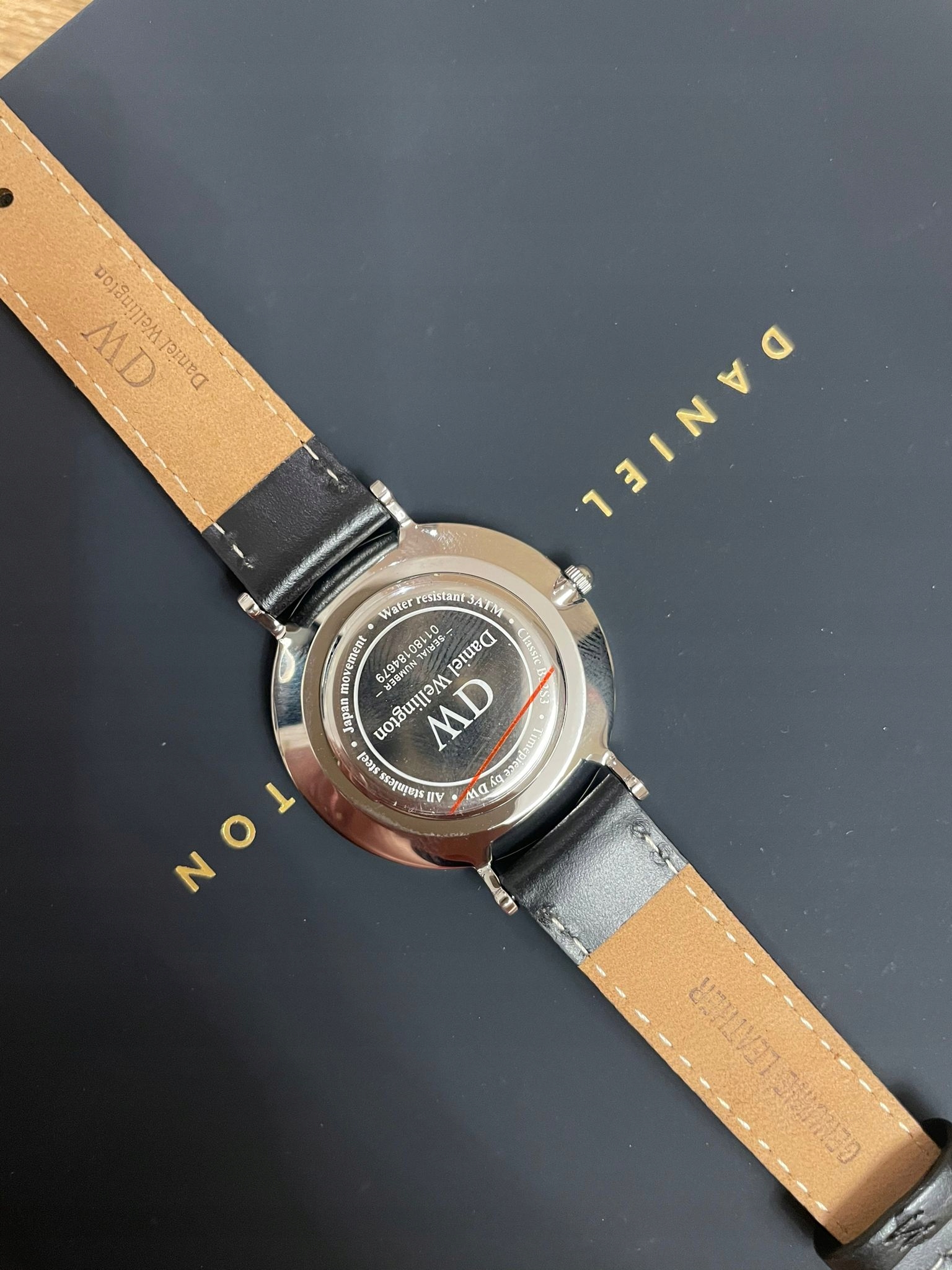 ZEGAREK DANIEL WELLINGTON CZARNY SKÓRA + SREBRNA BRANSOLETKA DW00500927 Rodzaj analogowe