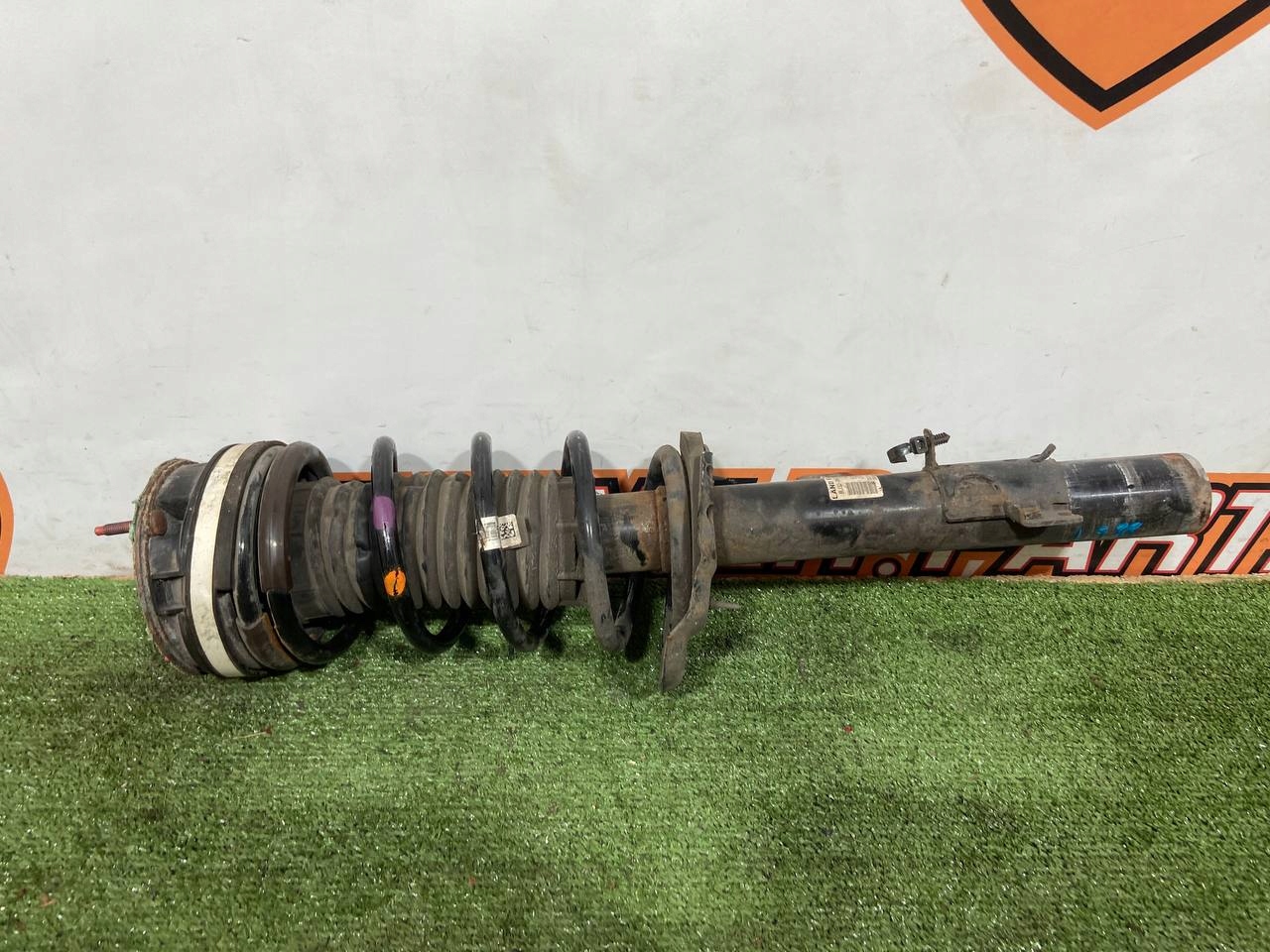 AMORTYZATOR PRAWY TYŁ RANGE ROVER EVOQUE L538 BJ32-18K004-AE