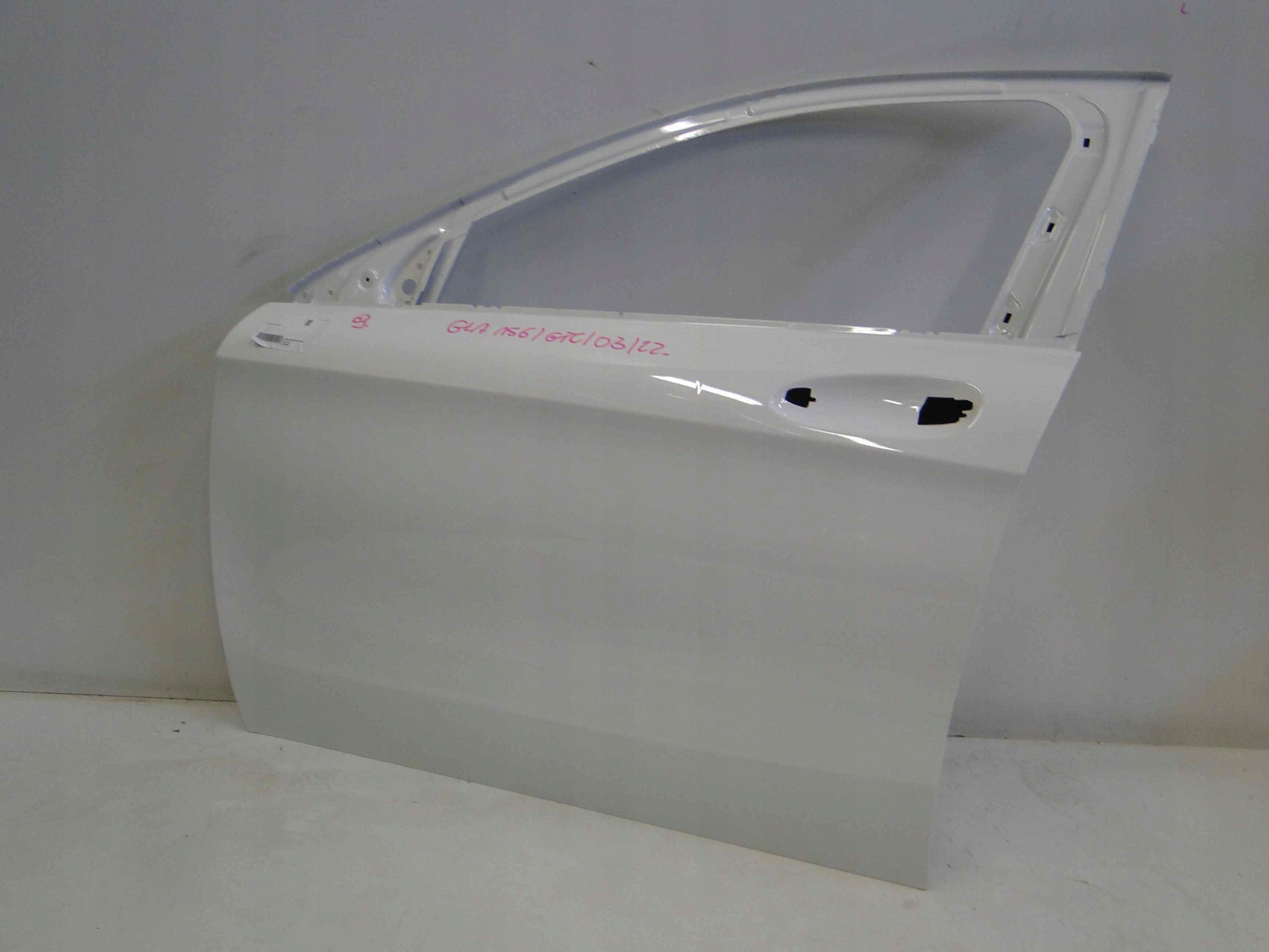 MERCEDES GLA X156 156 DRZWI PRZEDNIE LEWE 149 Numer katalogowy oryginału A1567200105