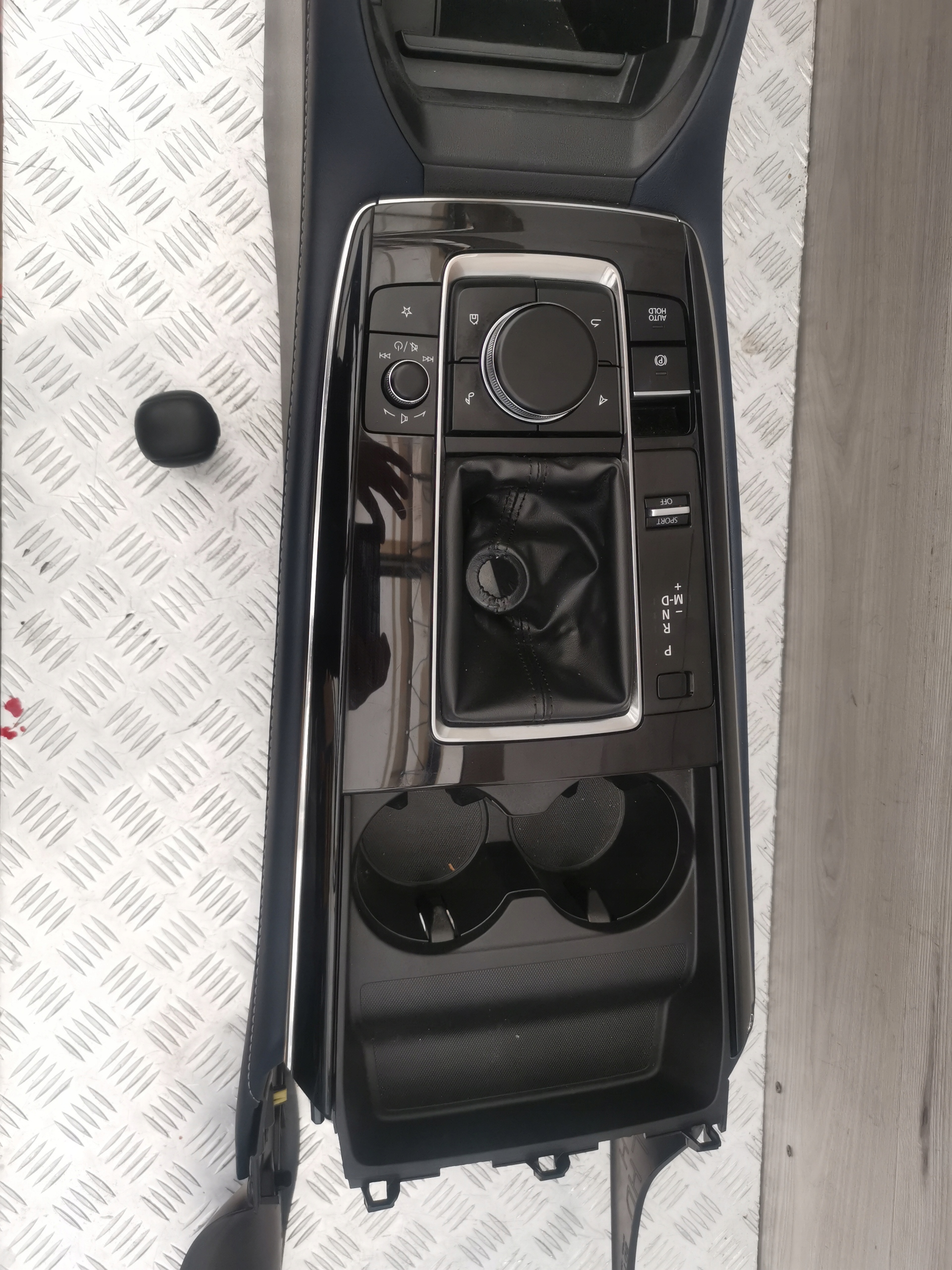 mazda CX30 америка 21- тунель средний контр