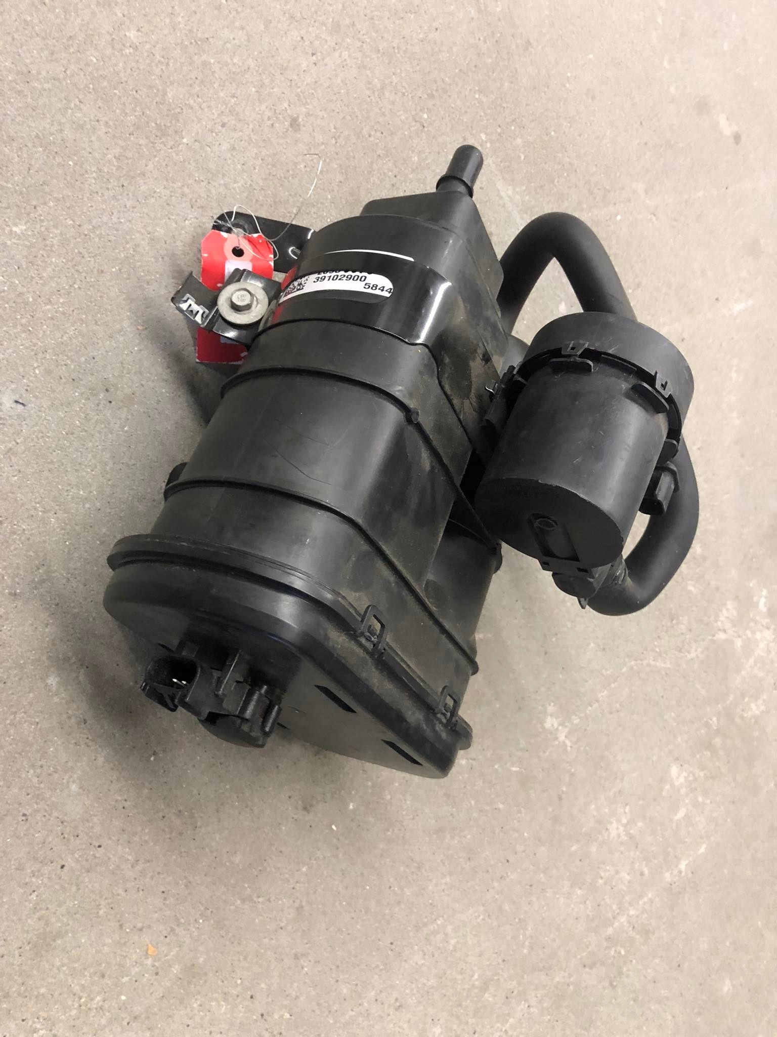 84032895 - Chevrolet Corvette C7 2014 + 14 випарний фільтр