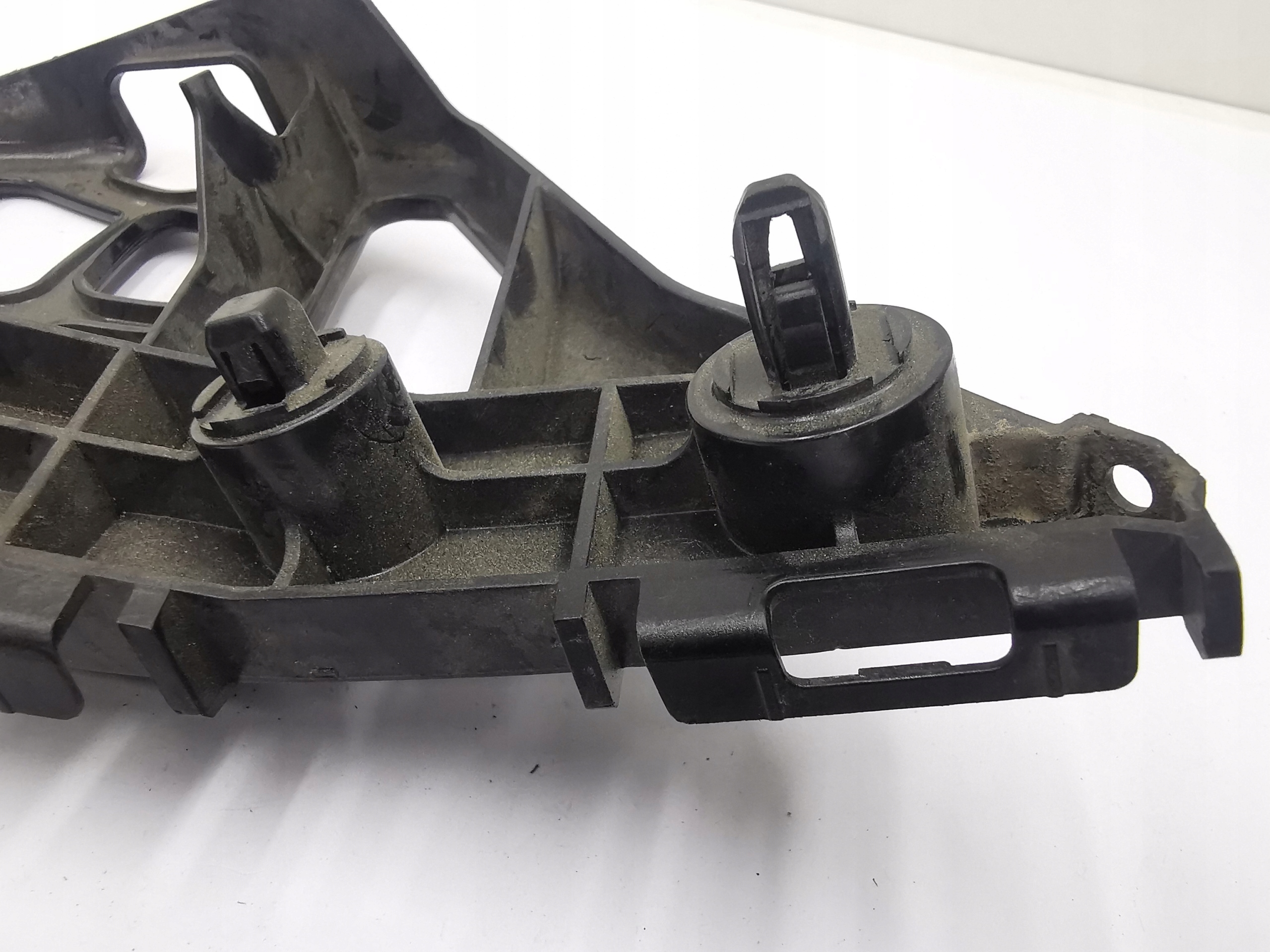 bumper bracket left front TOYOTA AURIS II E18 / 52536-02040