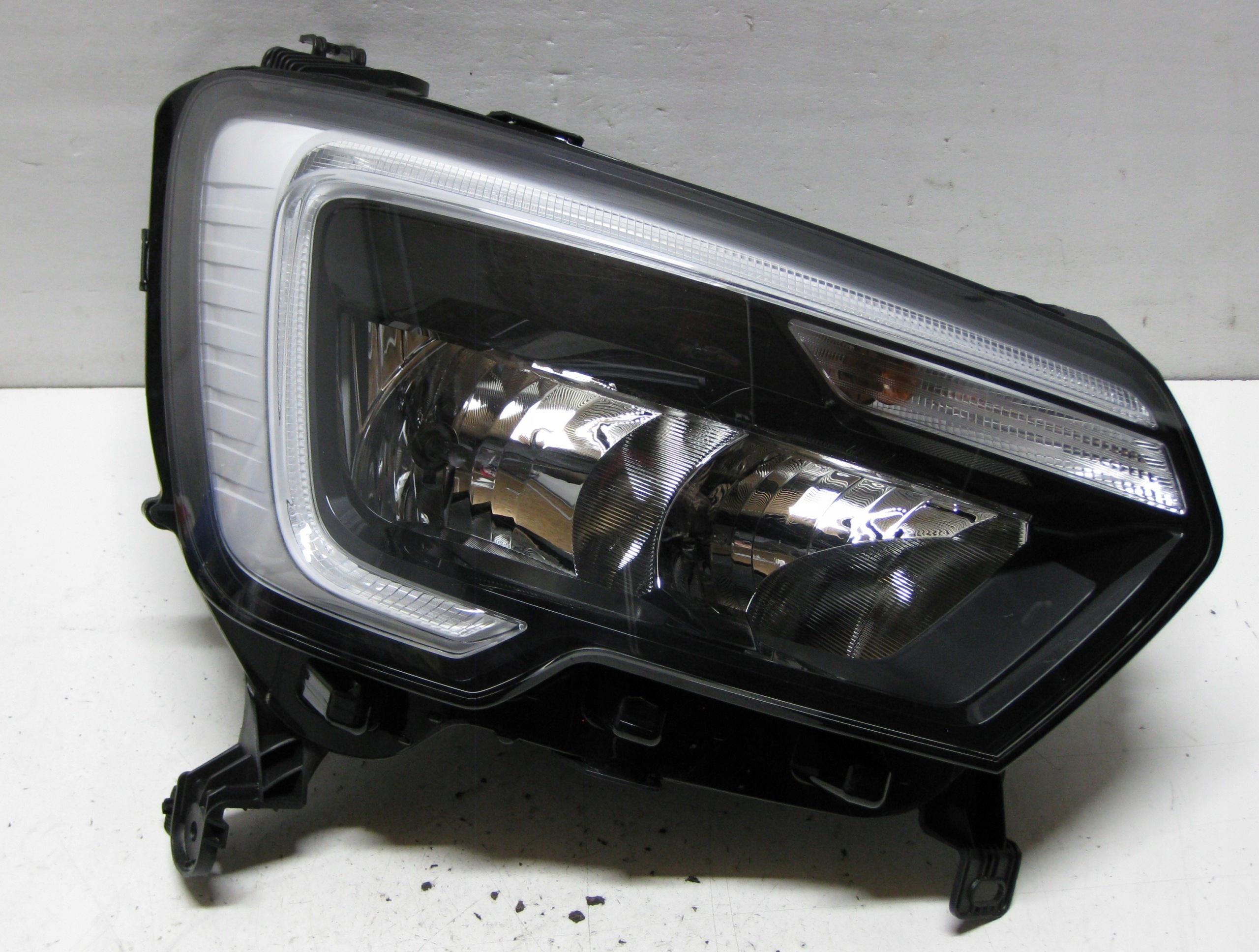 RENAULT MASTER III LIFT light right front 260105567R EUROPA CALA