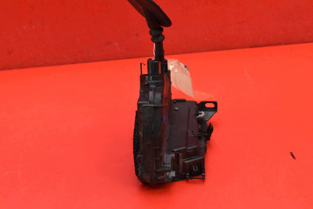 lock door right front front EU 805024563R RENAULT CLIO 4 IV 5D HB 16-19