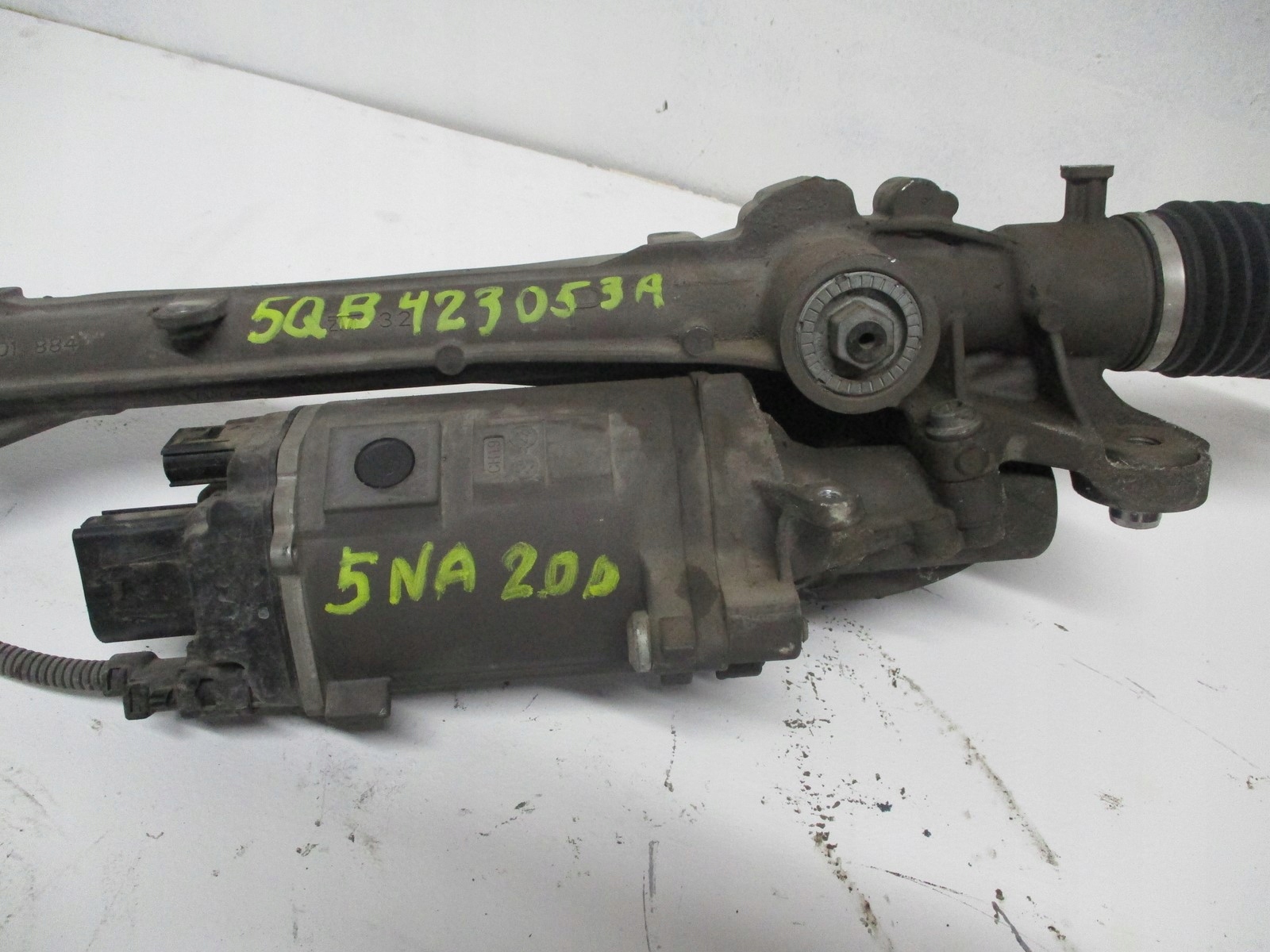 BOÎTER DIRECTION VW TIGUAN 5NA 2,0TDI 5QB423053A