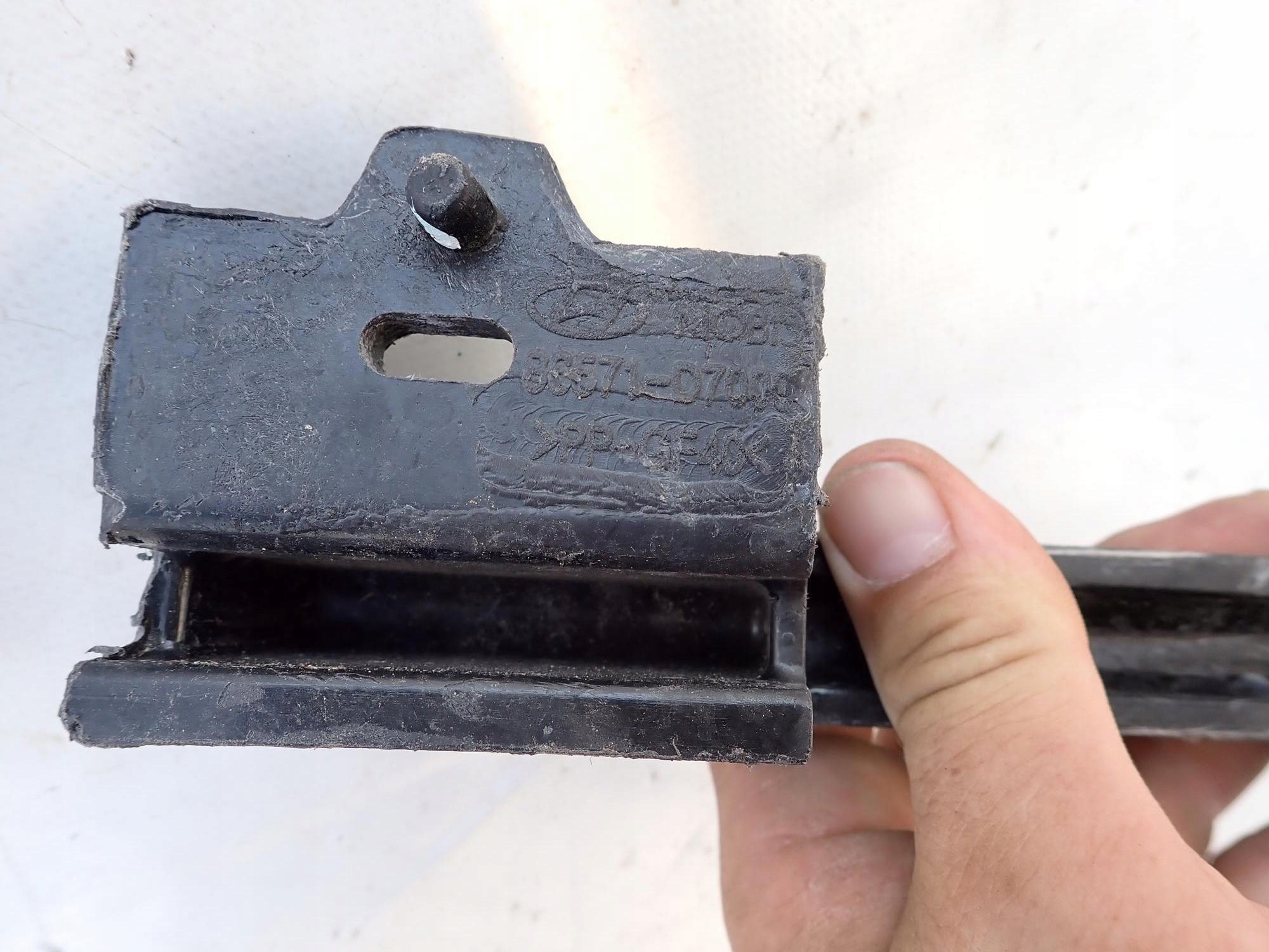 HYUNDAI TUCSON III 3 15-20 sider front lower