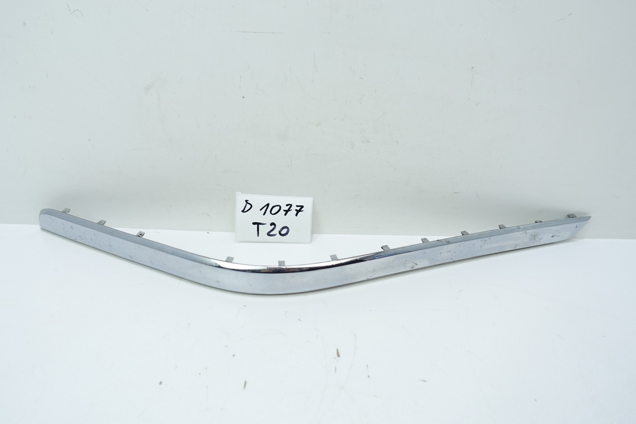 A2048852021 - Передний правый бампер MERCEDES GLK X204