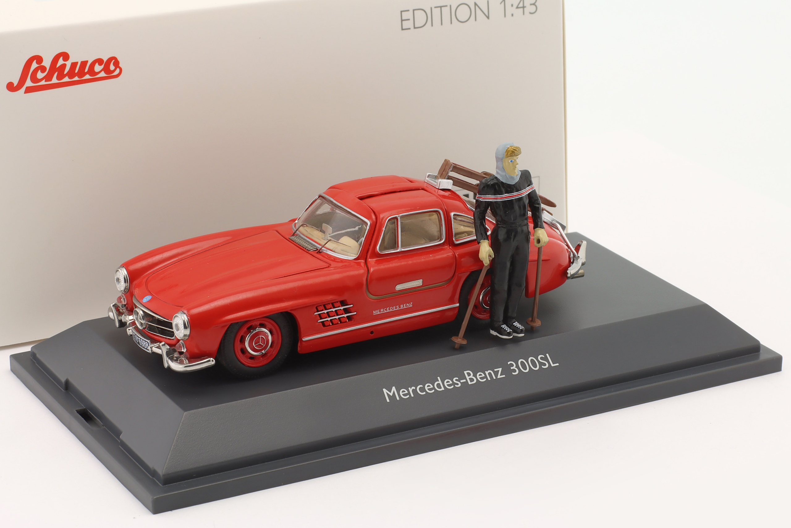 Schuco Mercedes Benz 300SL Coupe (W198) Gullwing 1954 w/Ski figurka 1:43