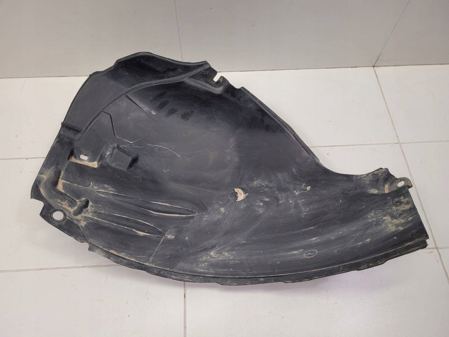 mudguard front left side Land Rover Discovery Sport 2017 FK72-16A579-AE