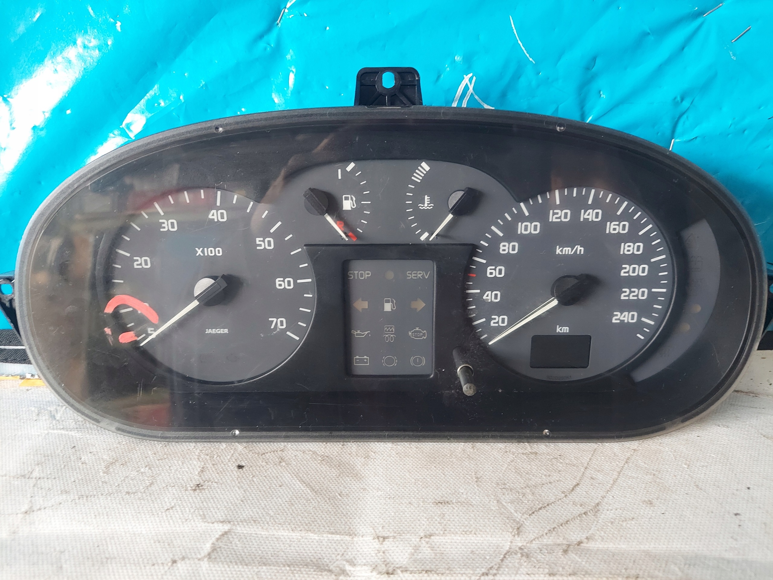 dials clock SCENIC and 1.9 DCI 8200071820