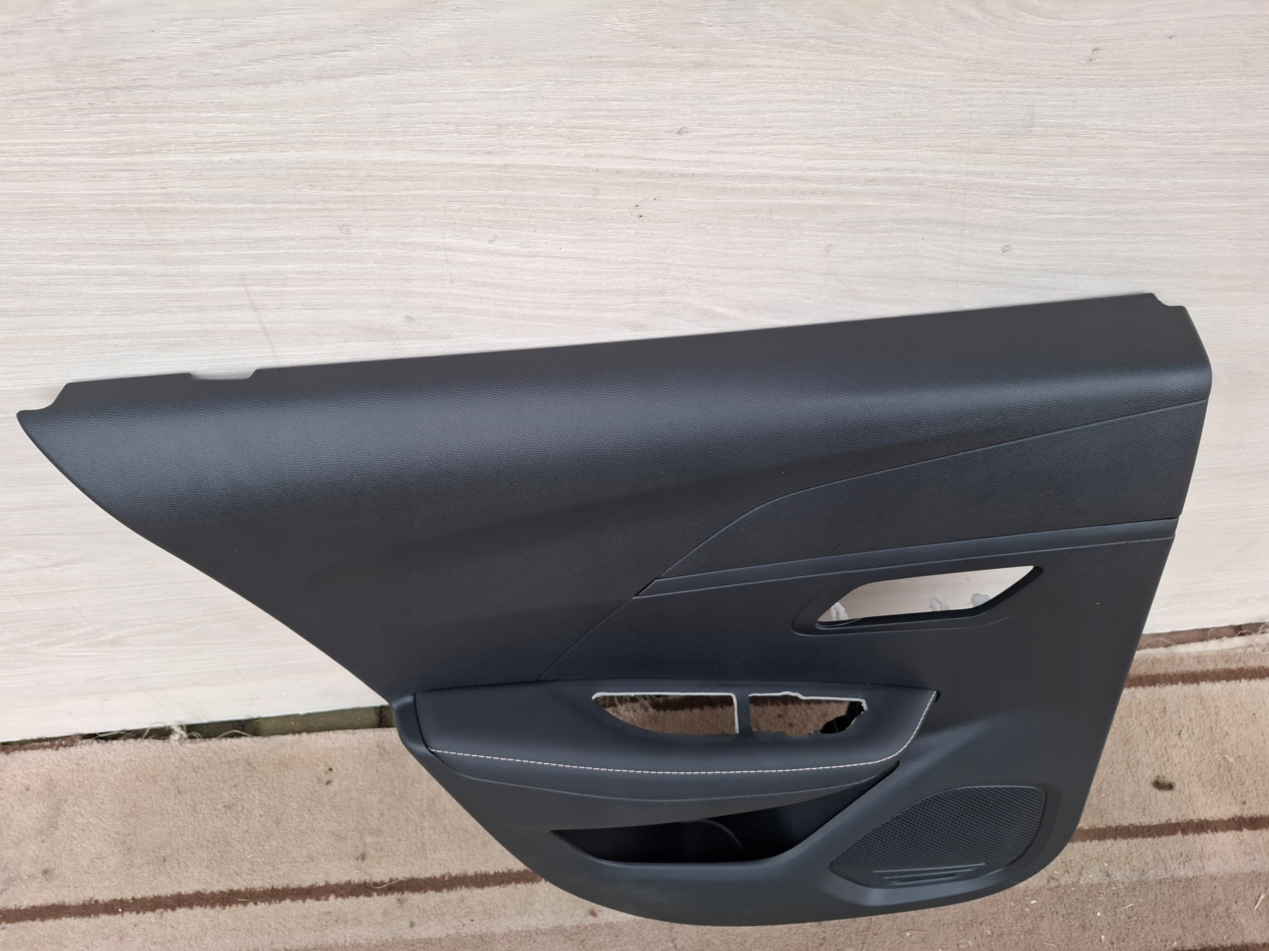 PEUGEOT 208 II upholstery side door left rear part