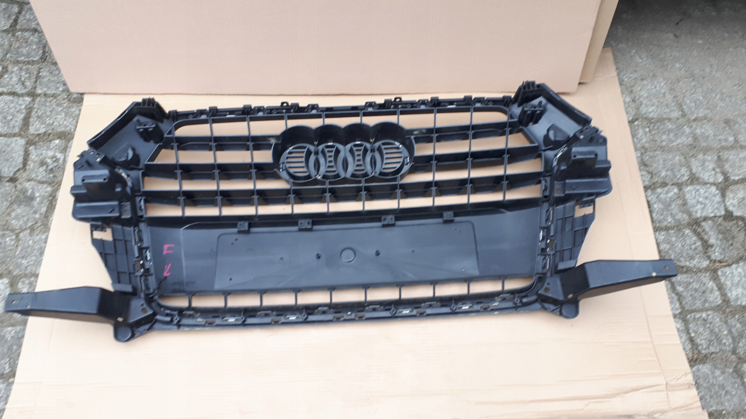 Audi Q3 Kühlergrill FRONTGRILL Kühlergitter 8U0853653M - Thumbnail 10