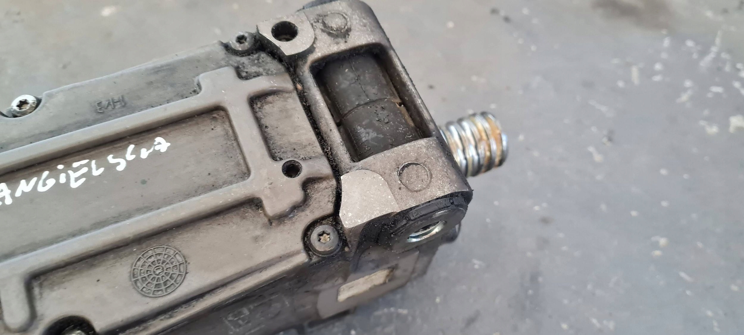 A5 8T LIFT servo control control unit UK 8K2423105 8K0909144B A4 B8