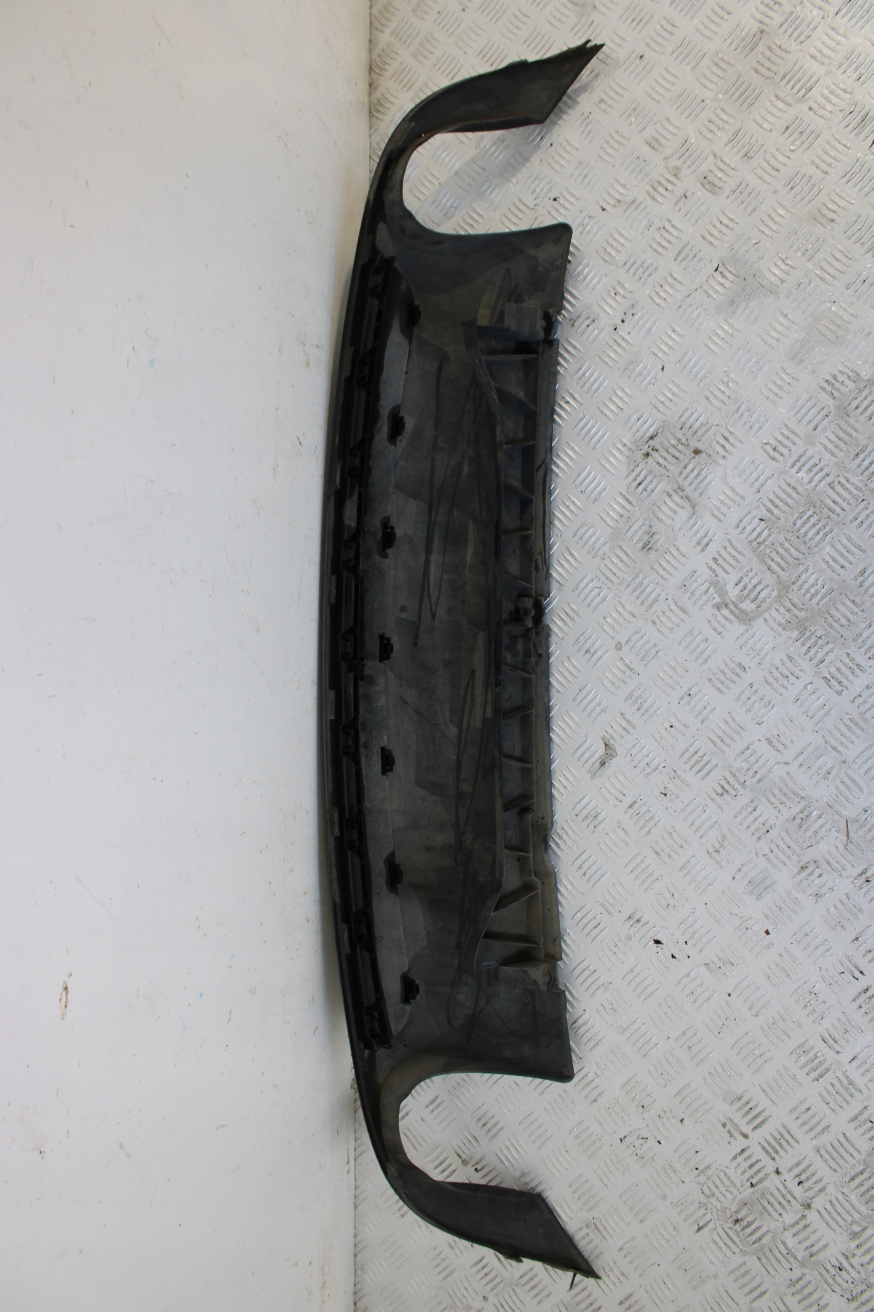 diffuser of a bumper AUDI A6 C6 4F0 4F9 S-LINE 4F0807521B
