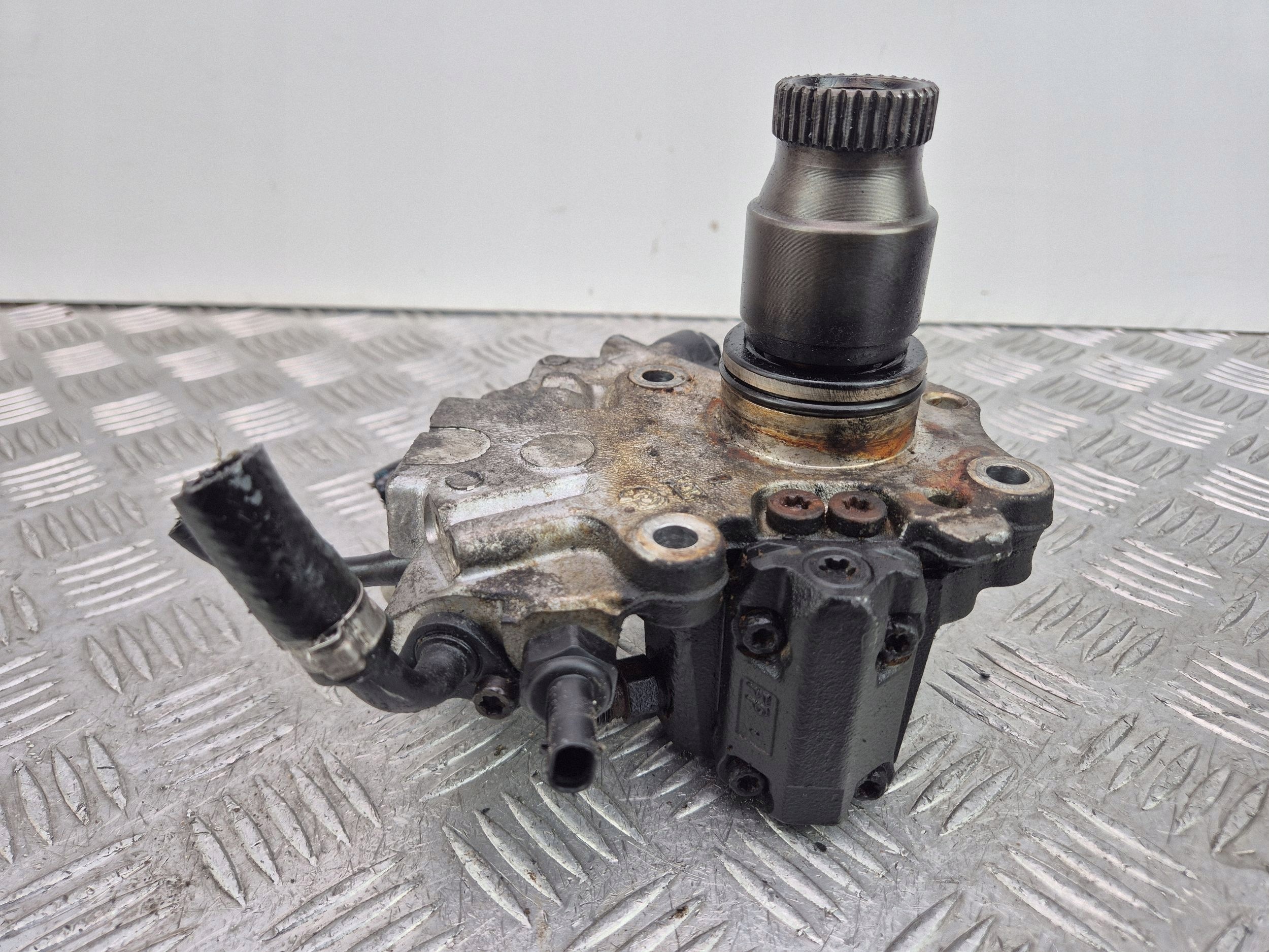Mercedes C250 CDI W204 einspritzpumpe OM651911 A6510701201
