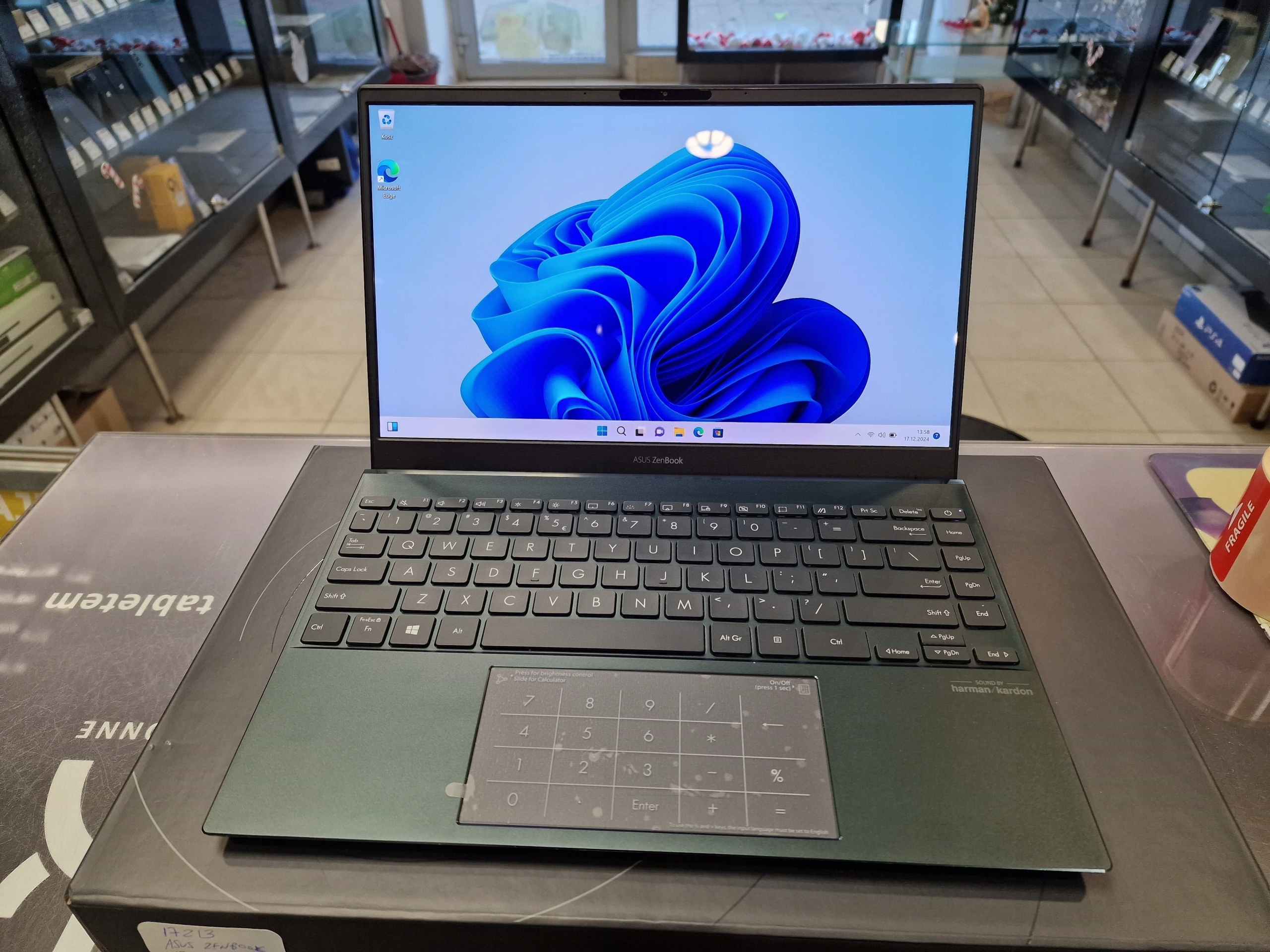 Asus Zenbook 13 UX325EA/ i5-1135G7/ 16GB/ 512GB/ Iris Xe/ OLED