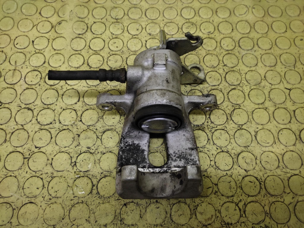 ALFA ROMEO 147 1.9 JTD caliper brake left rear part