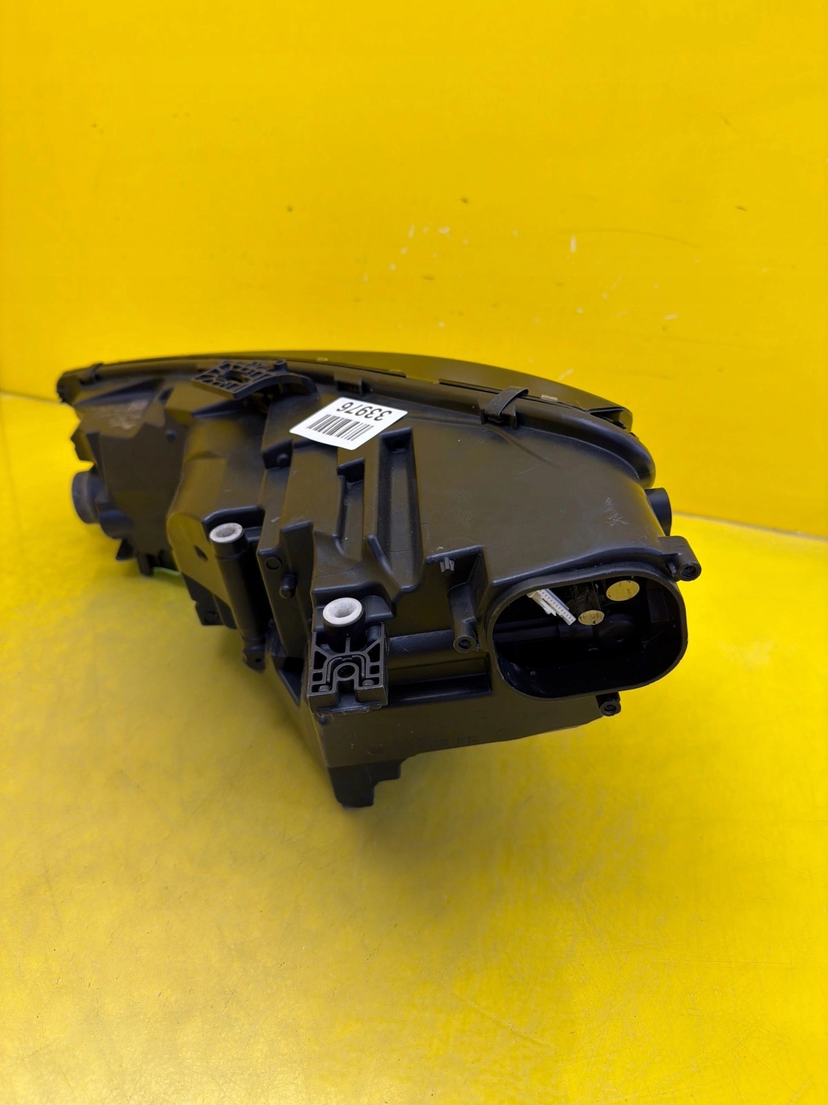 light right Audi A4 B9 8W Matrix 8W0941036 B RS