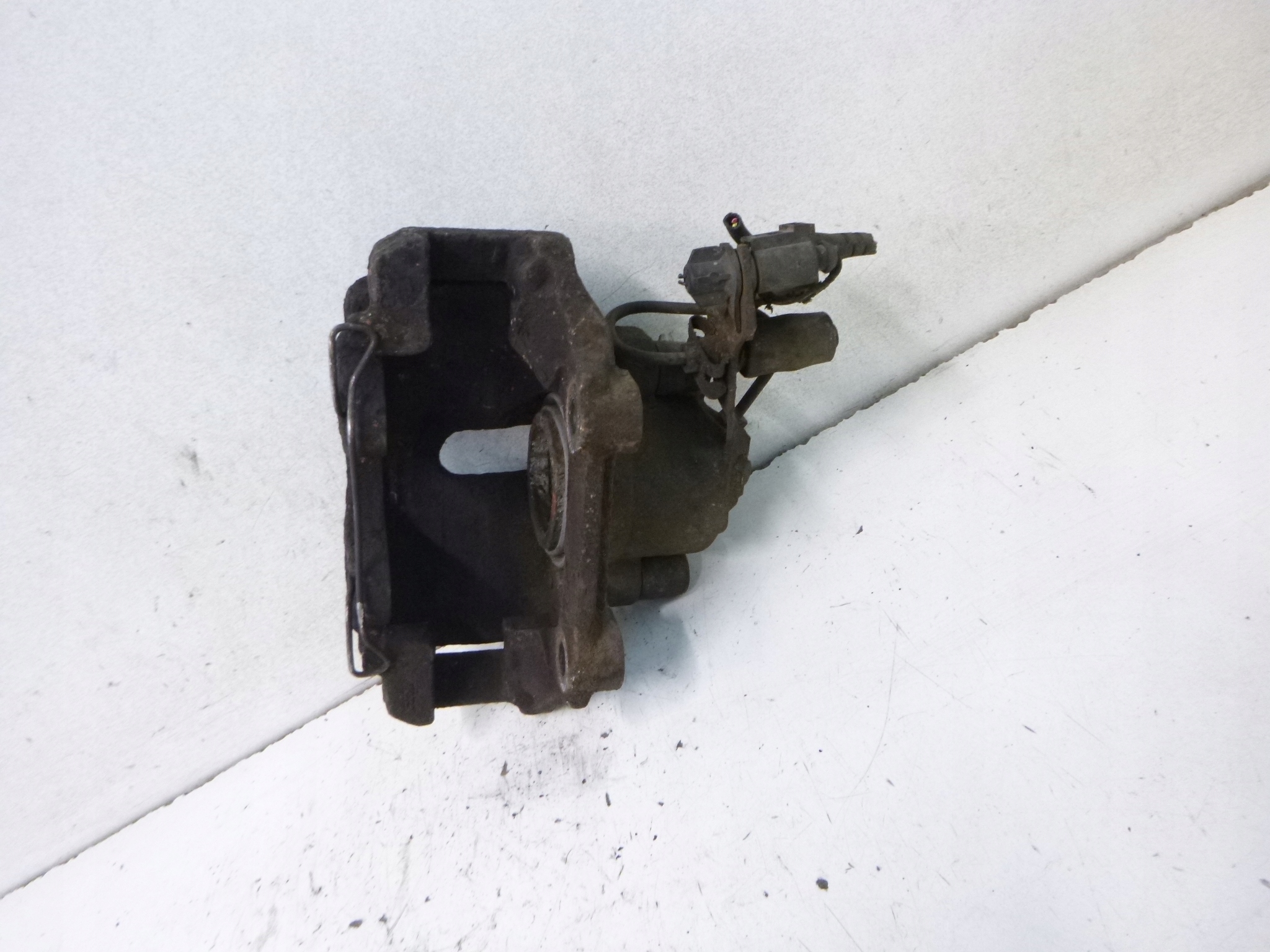 caliper brake front right VW Passat B5 FL 1.6 2003r.