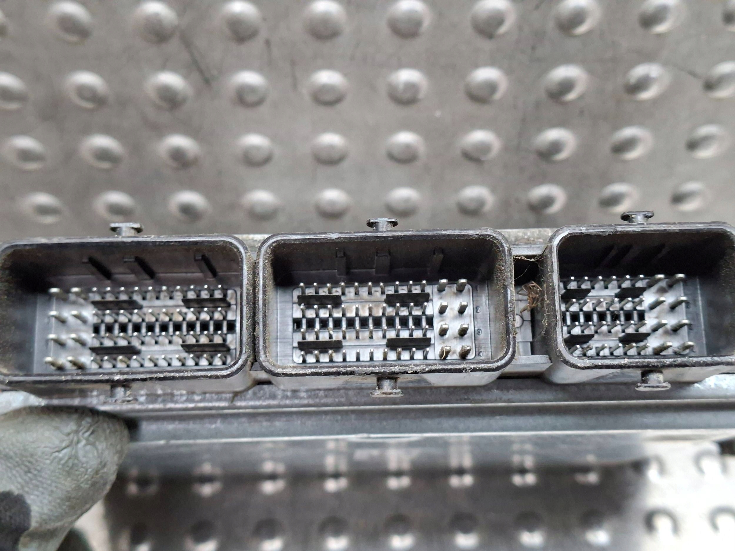 control unit of the engine 8200843713 8200807626 Renault 1.5 DCI