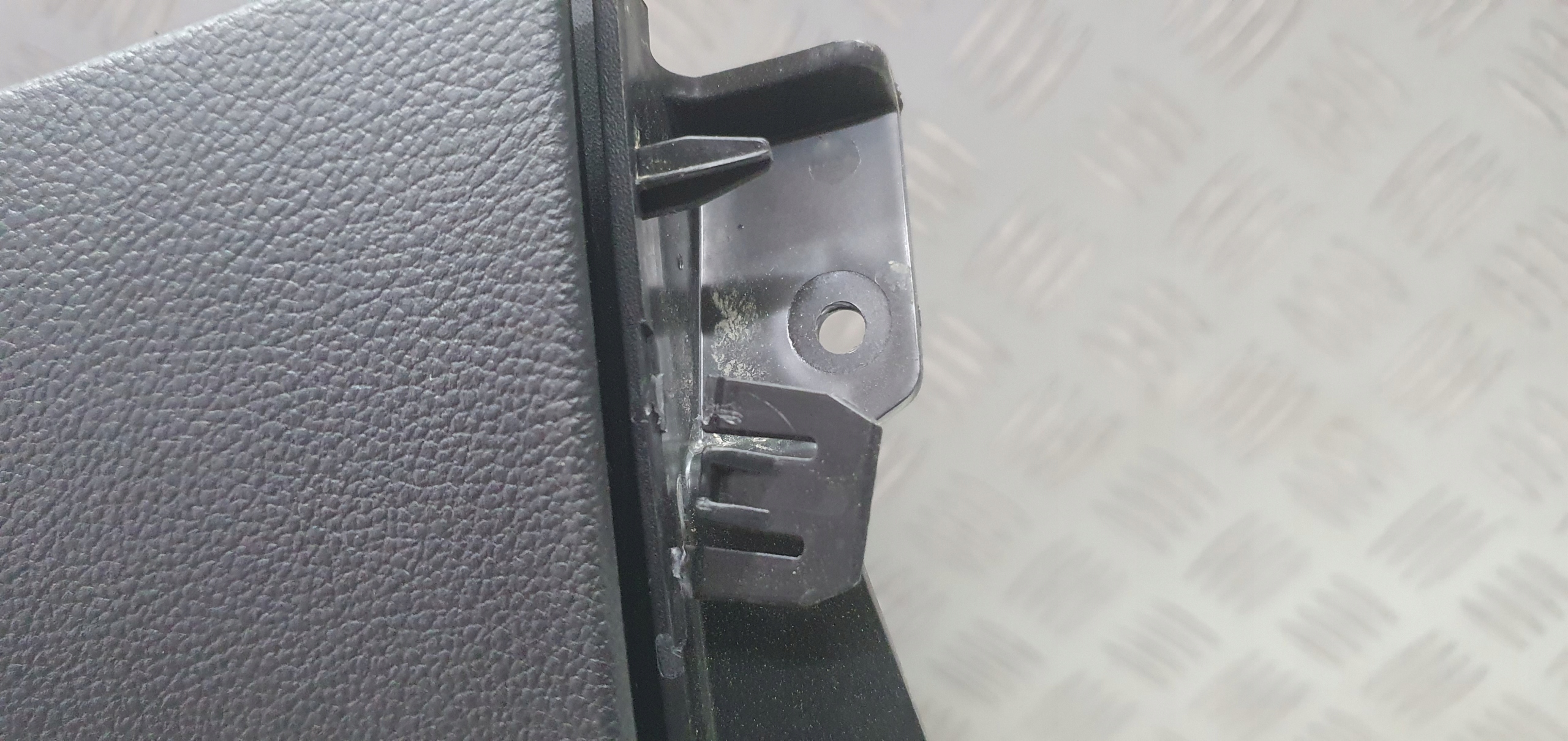 бардачок пассажира opel ASTRA K