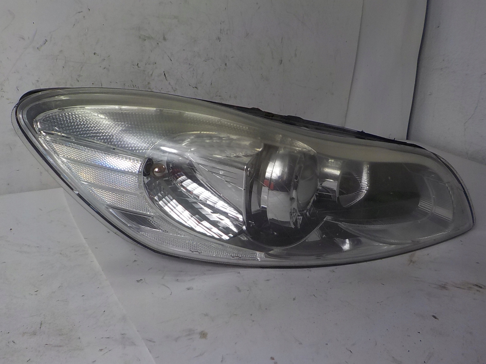 VOLVO C30 LIFT light right front front UK 31299820