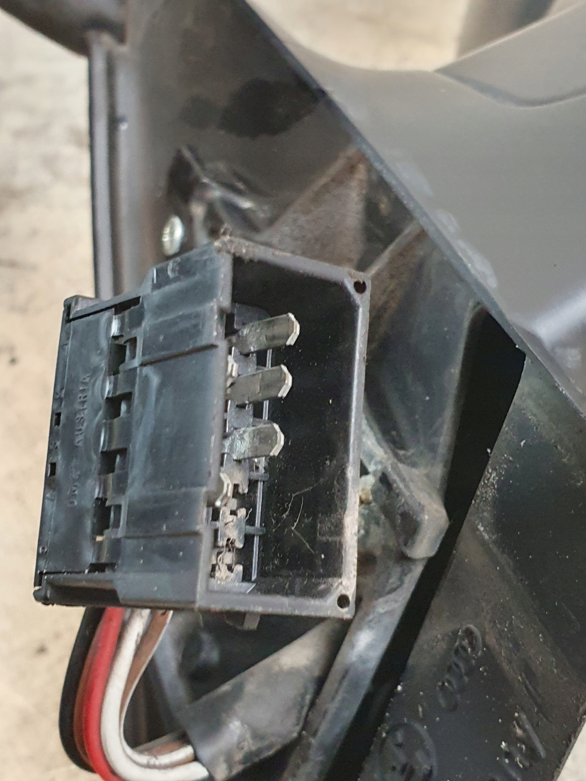 mirror right ELEK. EU 5PIN AUDI A4 B5 95r.