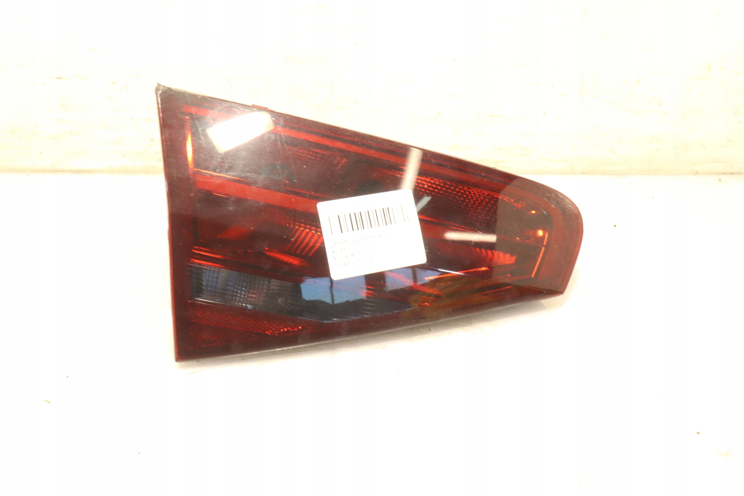 LAMPA LEWA TYLNA W KLAPIE AUDI A4 B8 LIFT sedan