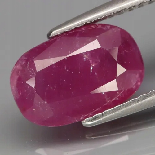 Přírodní Rubín 3.63ct Ovál Tanzanie eCertifikát Wbd