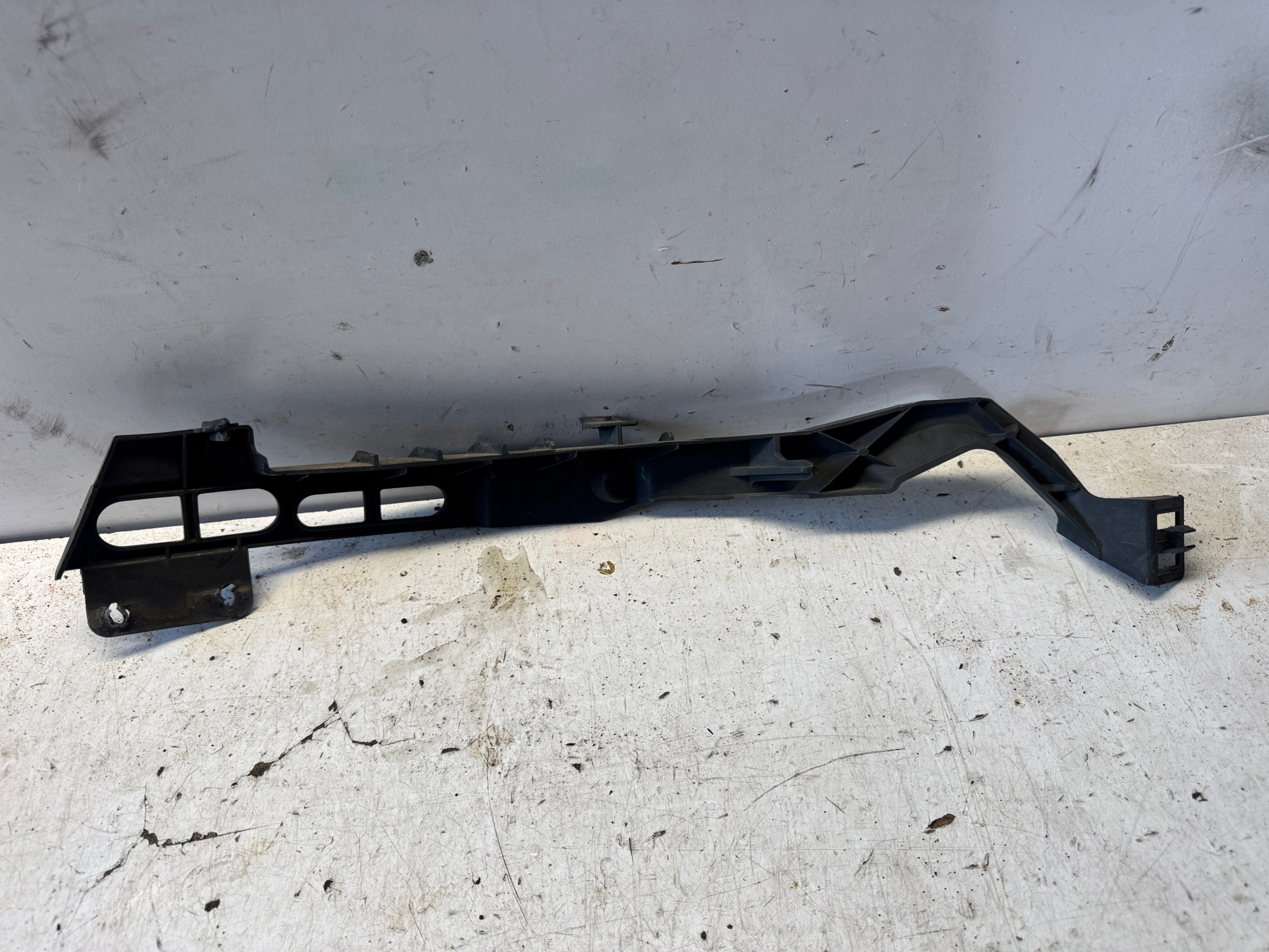 OPEL ASTRA J LIFT rear light holder right front original 13368882