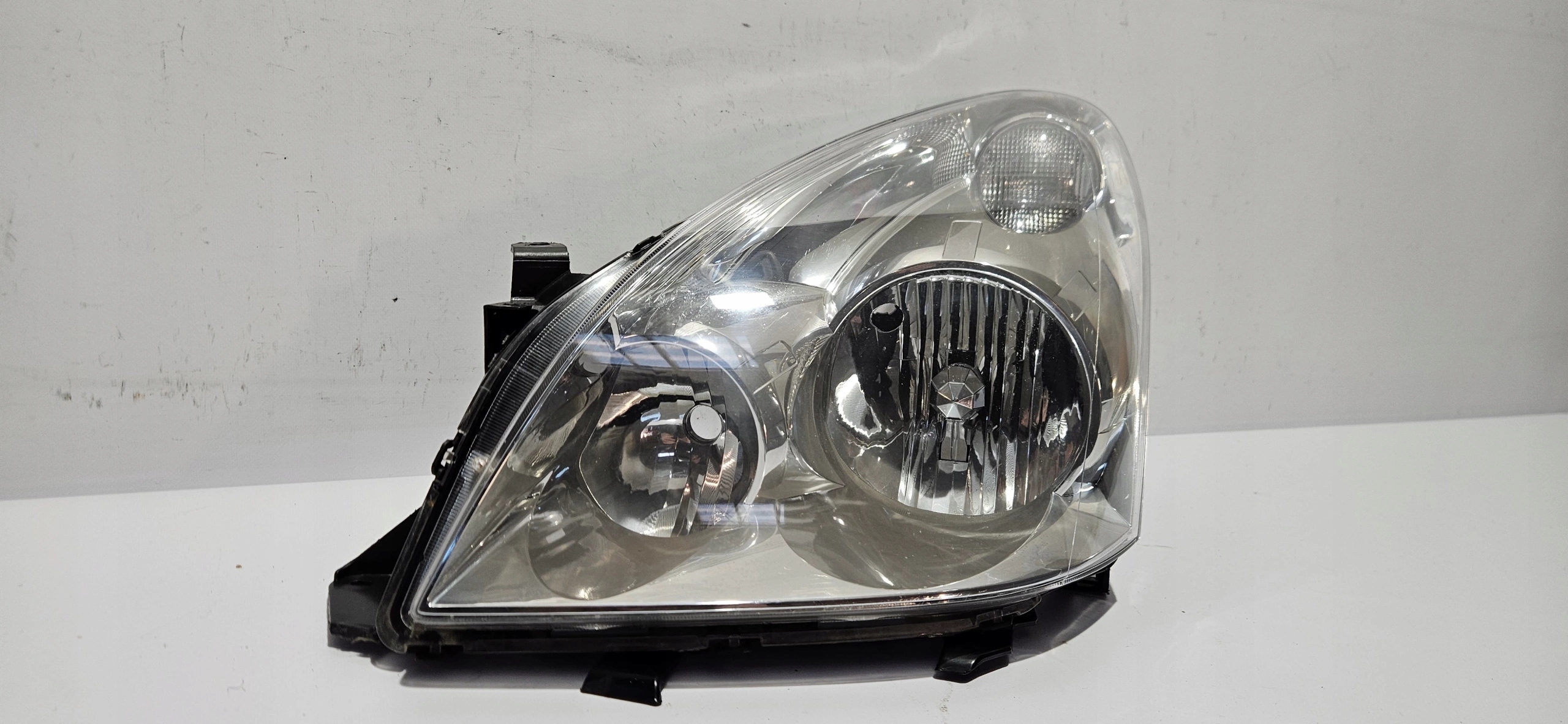 light left front TOYOTA VERSO LIFT 07-09 original