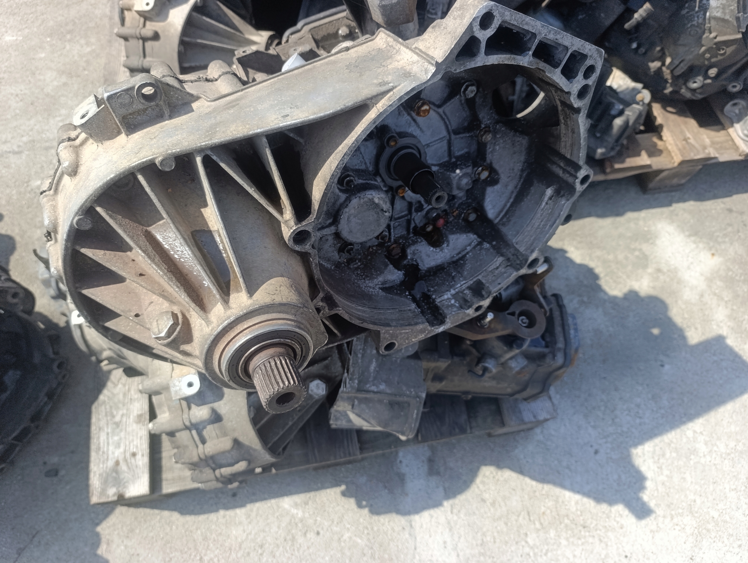 Boîte de vitesses VW T5 T5 LIFT 1.9 2.0 TDI Endommagé